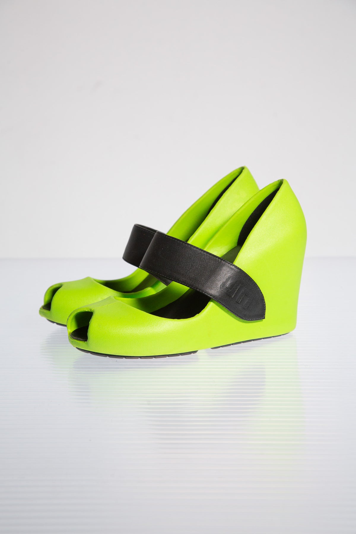 NEON GREEN PUMPS