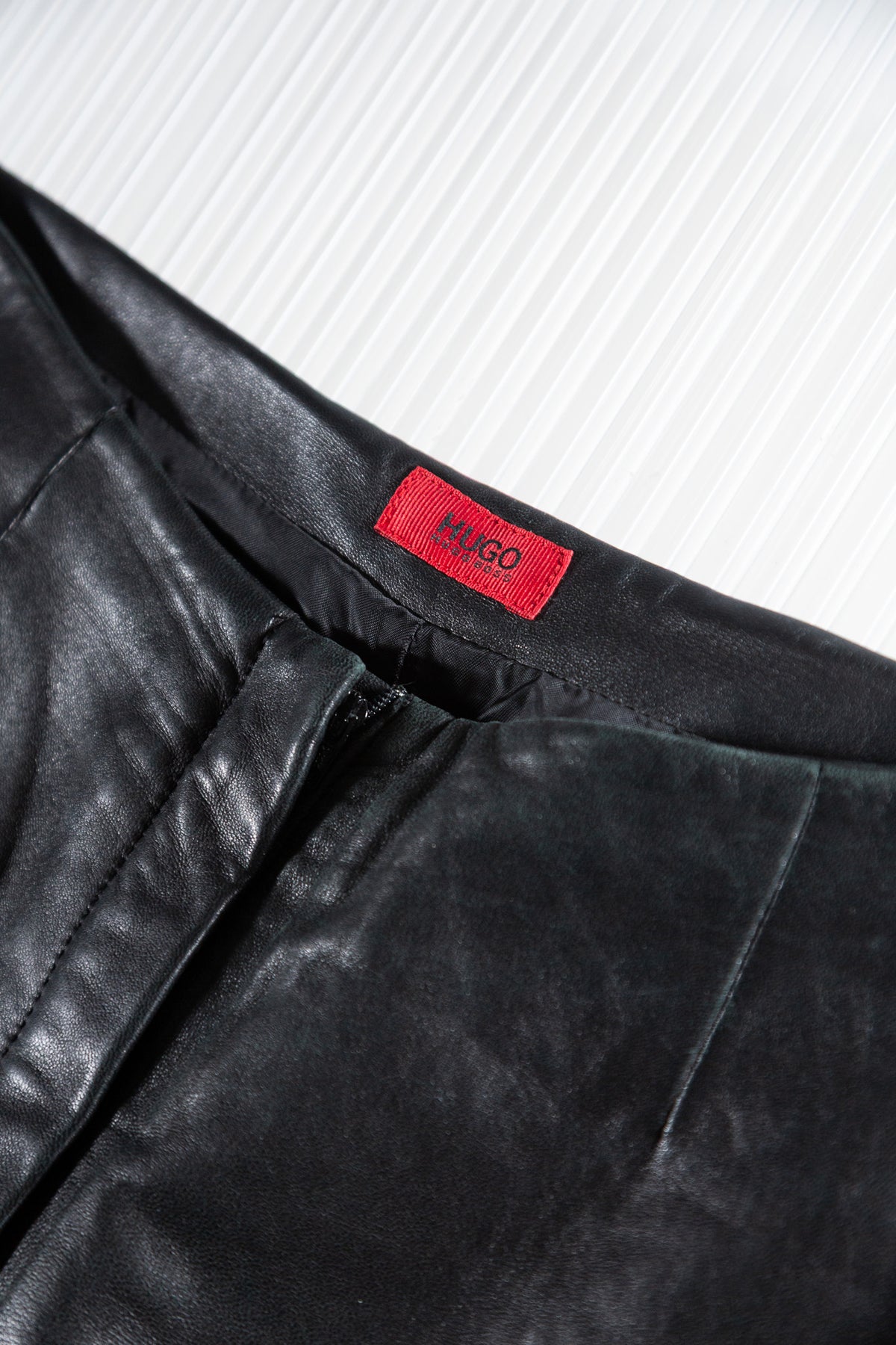 BLACK LEATHER STRAIGHT-LEG PANTS