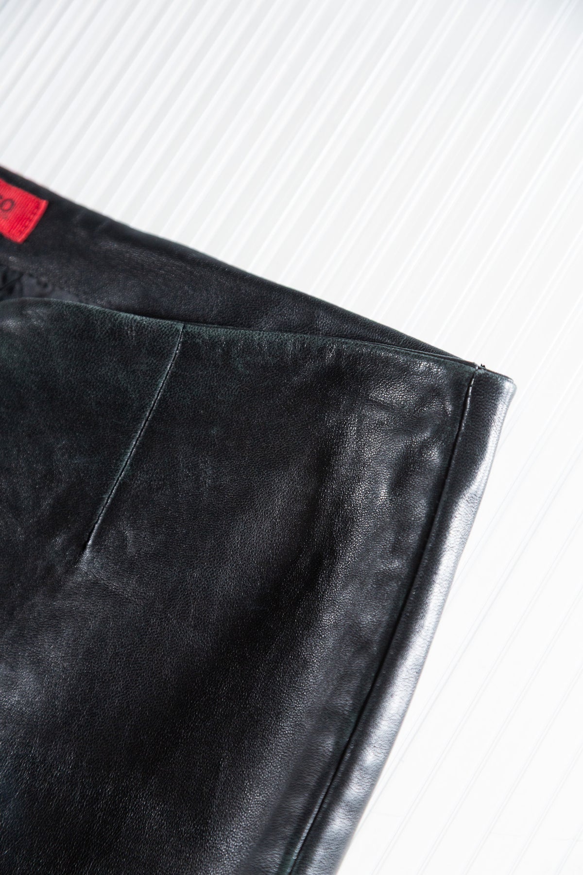 BLACK LEATHER STRAIGHT-LEG PANTS