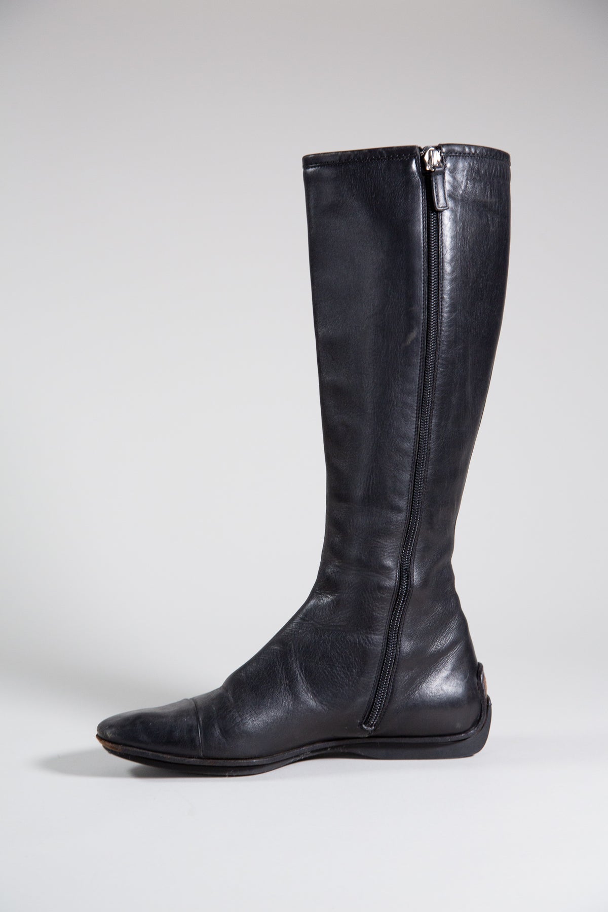 GUCCI BLACK LEATHER FLAT KNEE-HIGH BOOTS