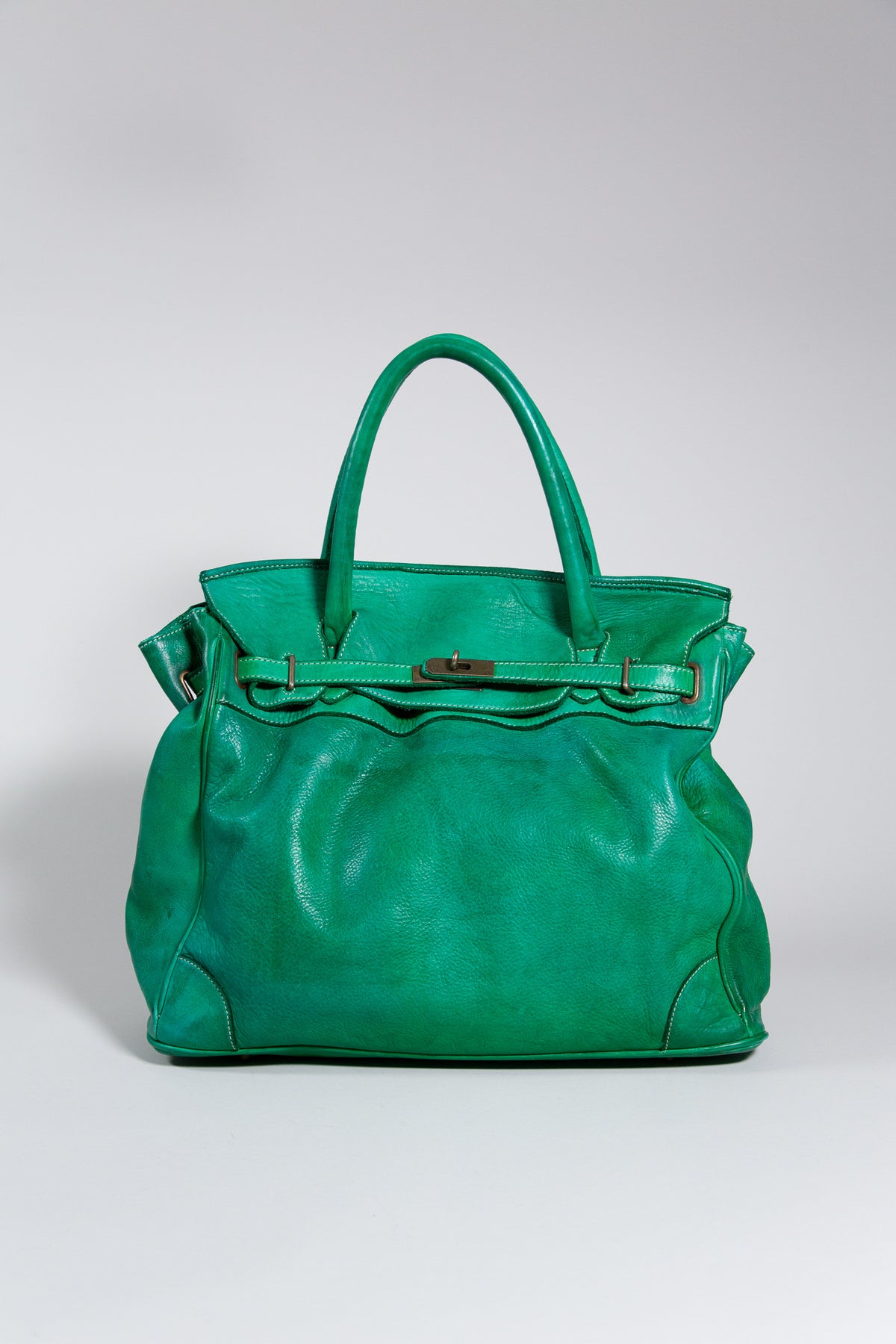EMERALD GREEN LEATHER BUCKLE TRAVEL BAG