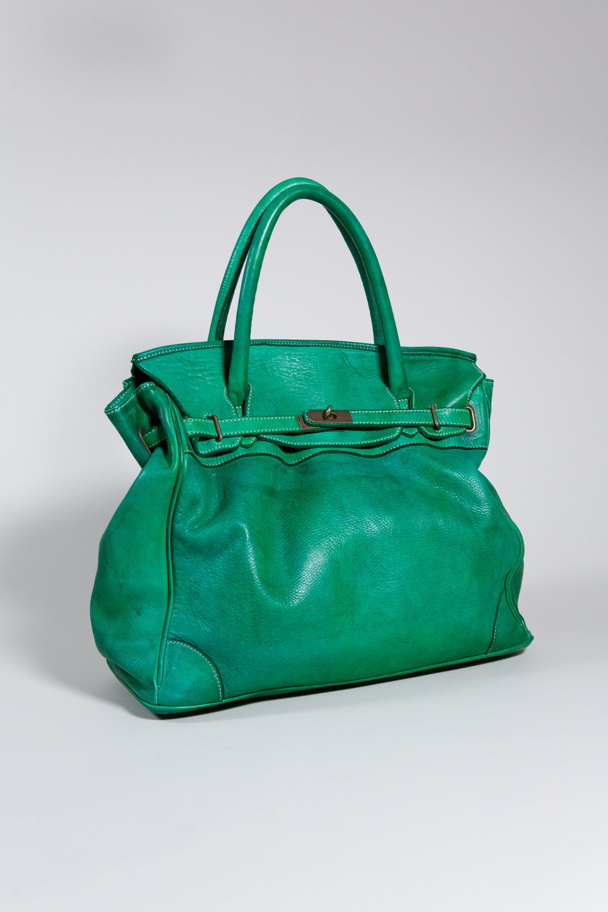 EMERALD GREEN LEATHER BUCKLE TRAVEL BAG
