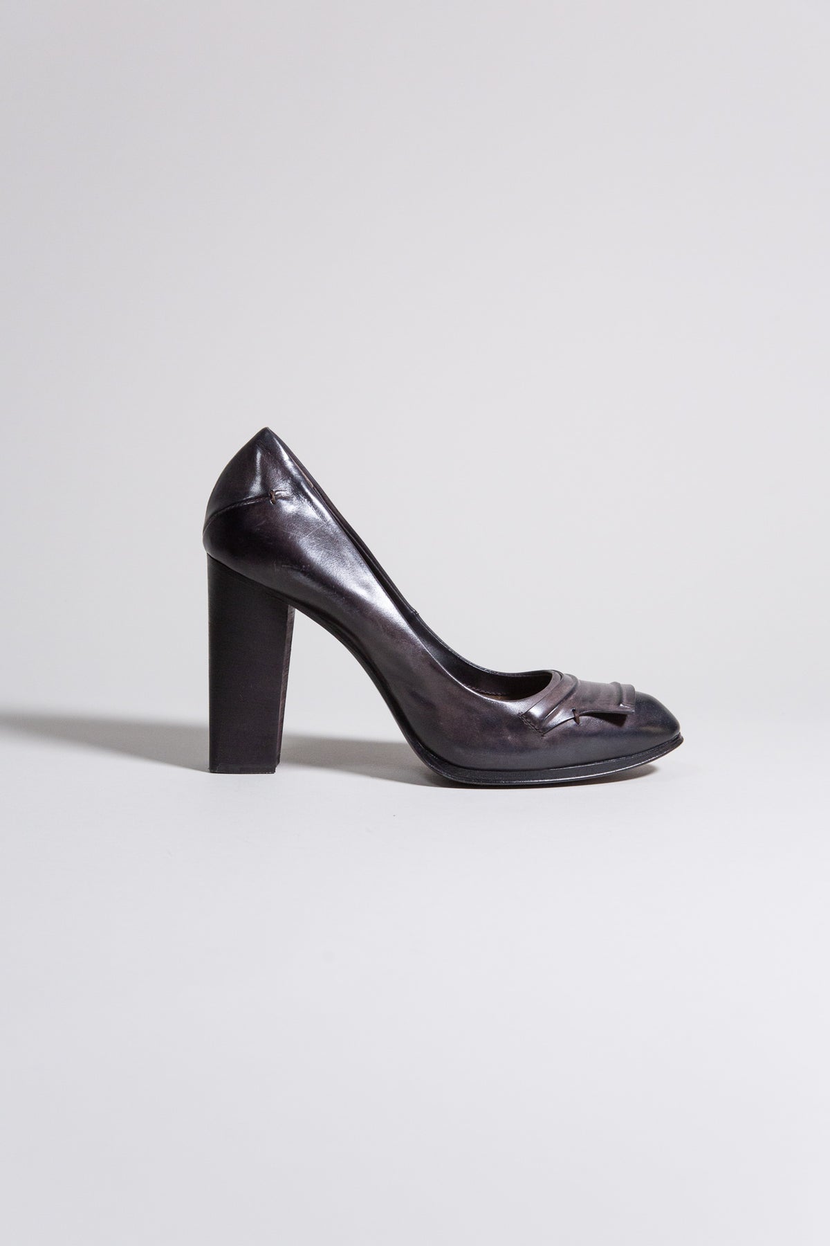 COSTUME NATIONAL LEATHER BLOCK HEEL PUMPS