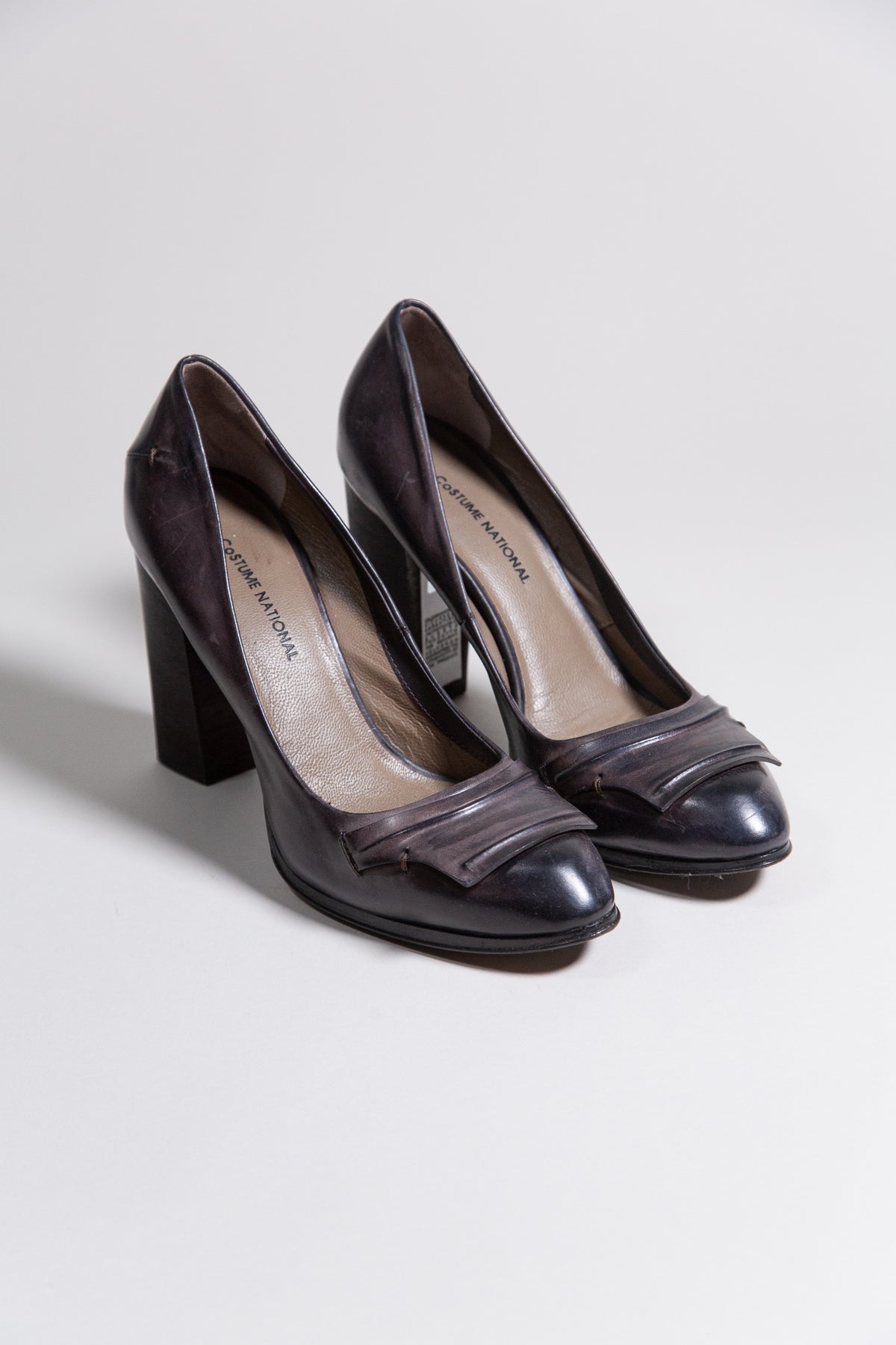 COSTUME NATIONAL LEATHER BLOCK HEEL PUMPS