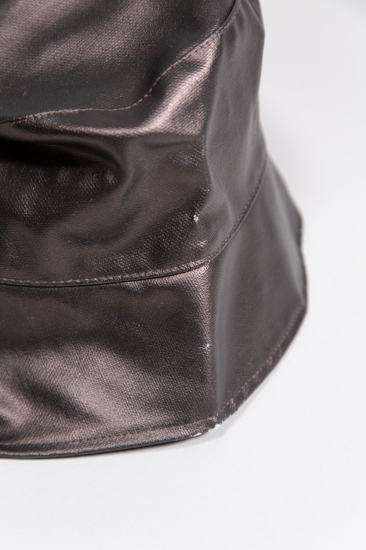 DARK BROWN LEATHER OVERSIZED SCULPTURAL BUCKET HAT