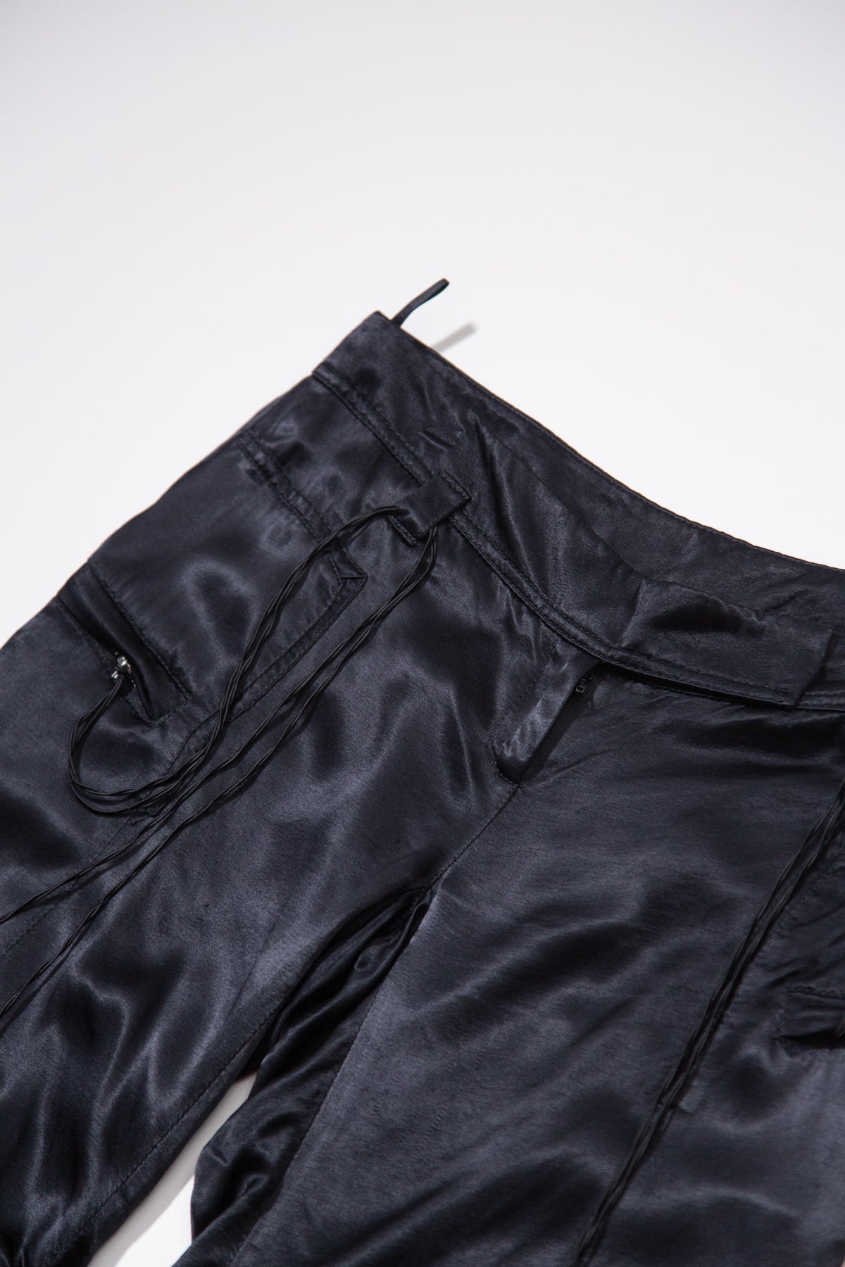 SATIN VISCOSE FRINGE CAPRI PANTS