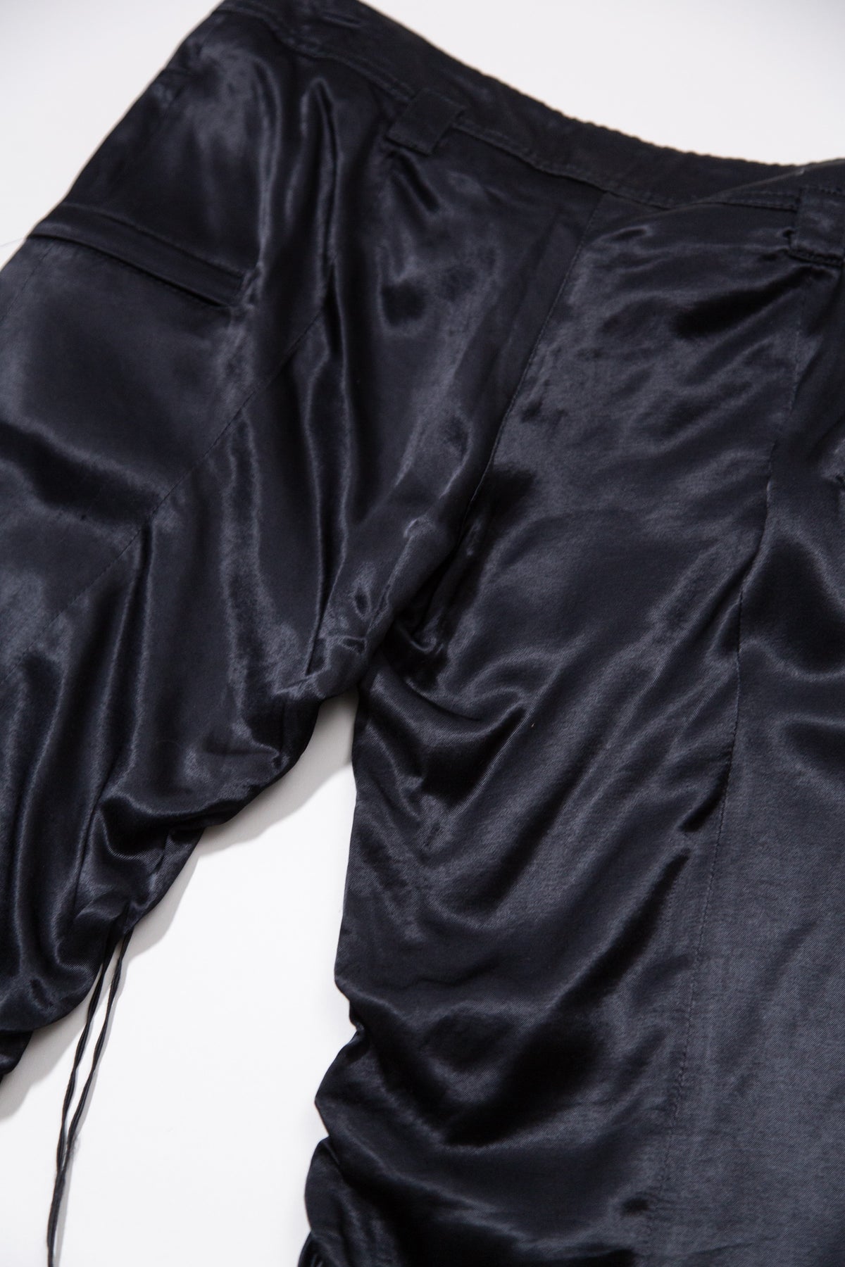 SATIN VISCOSE FRINGE CAPRI PANTS