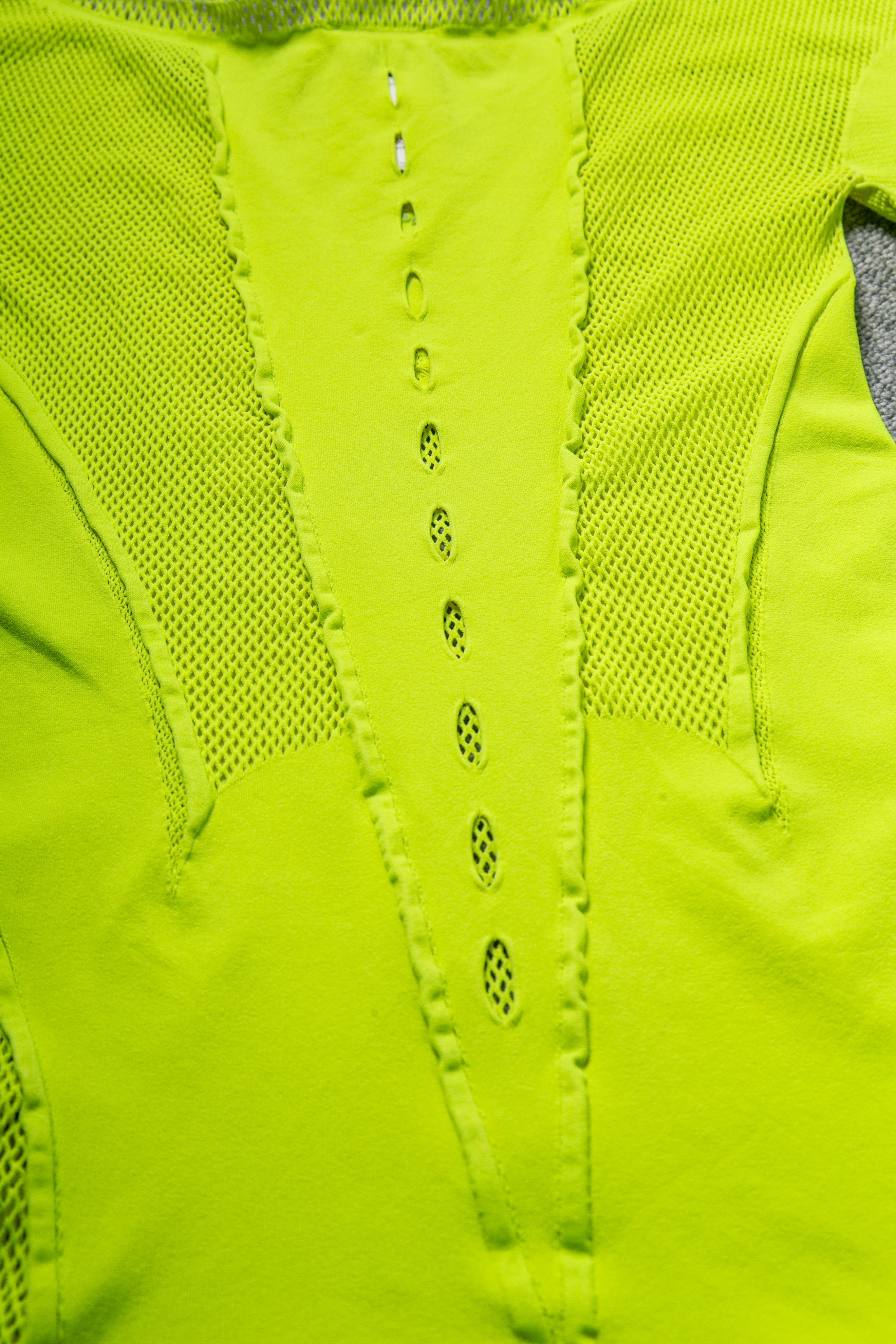 NEON CUT-OUT TOP