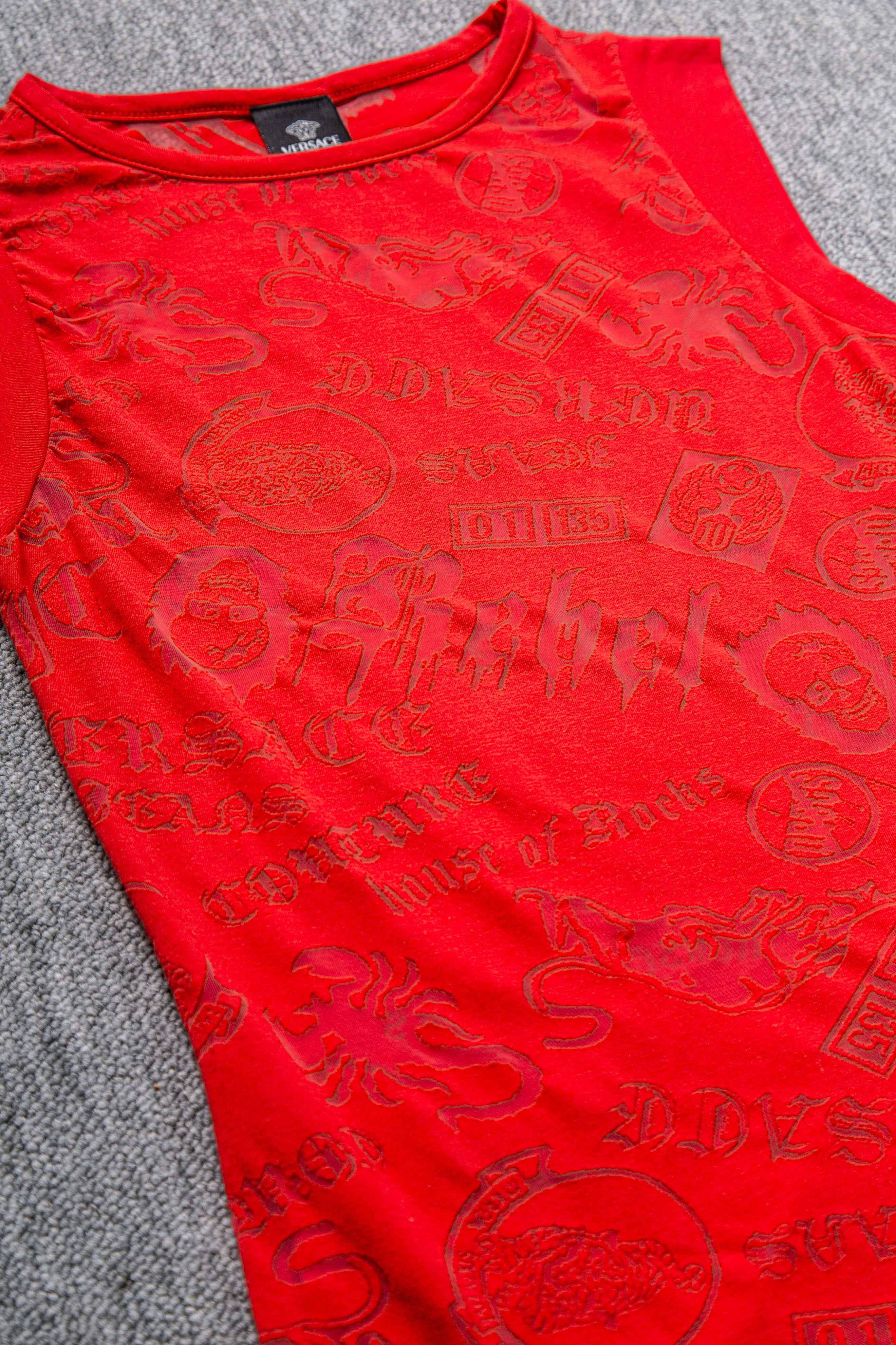 2000S RED CUTOUT TOP