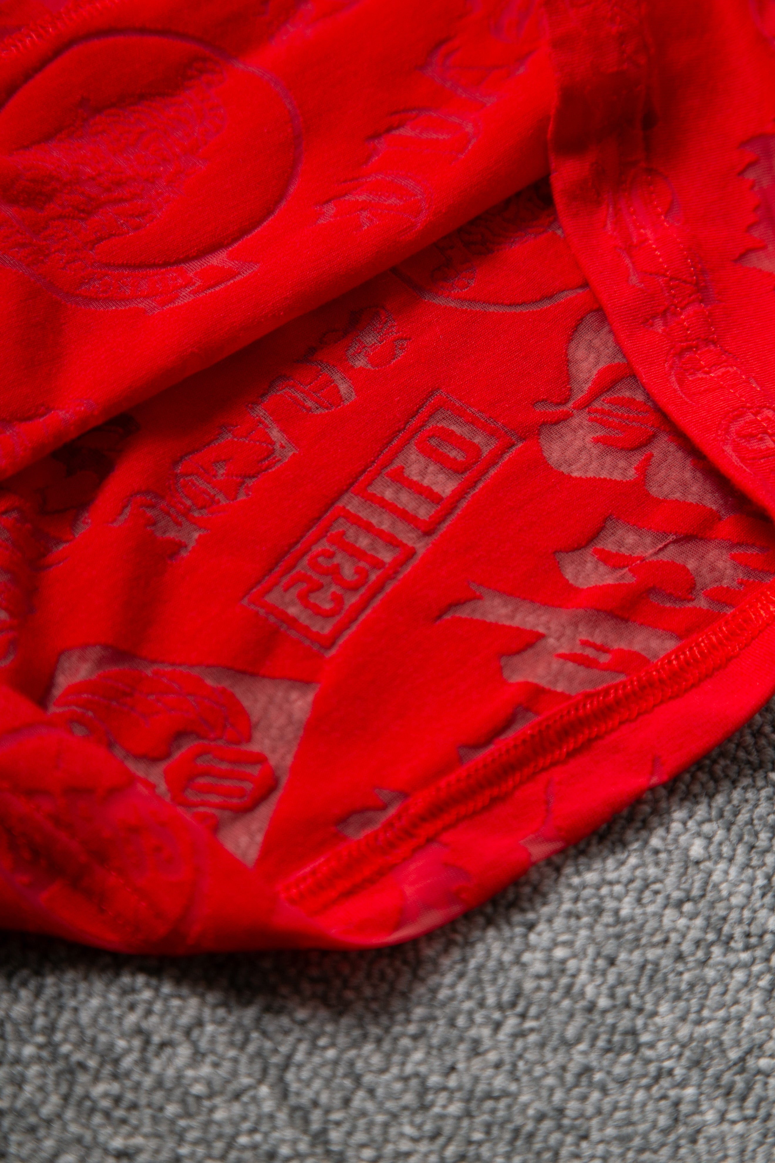 2000S RED CUTOUT TOP