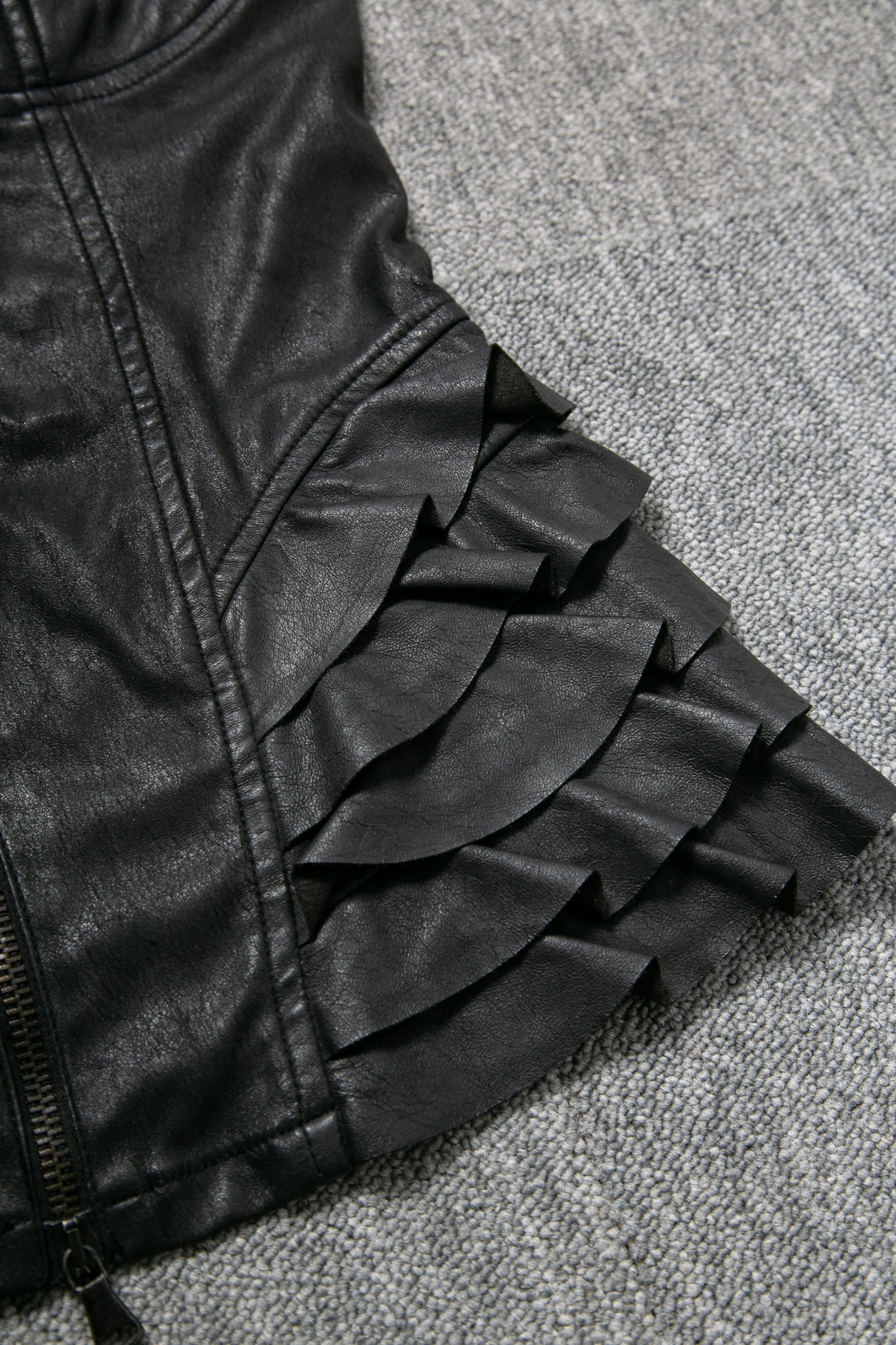 STRAPLESS BUSTIER RUFFLES TOP