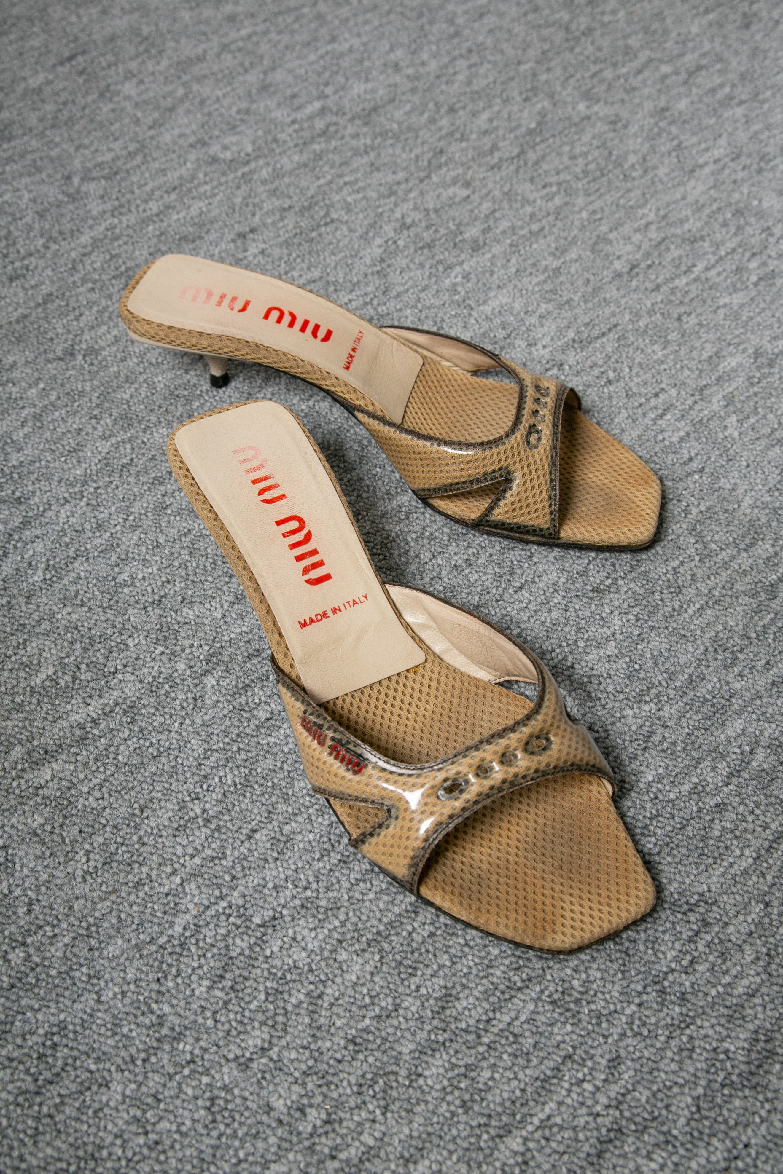90S MESH KITTEN HEELS
