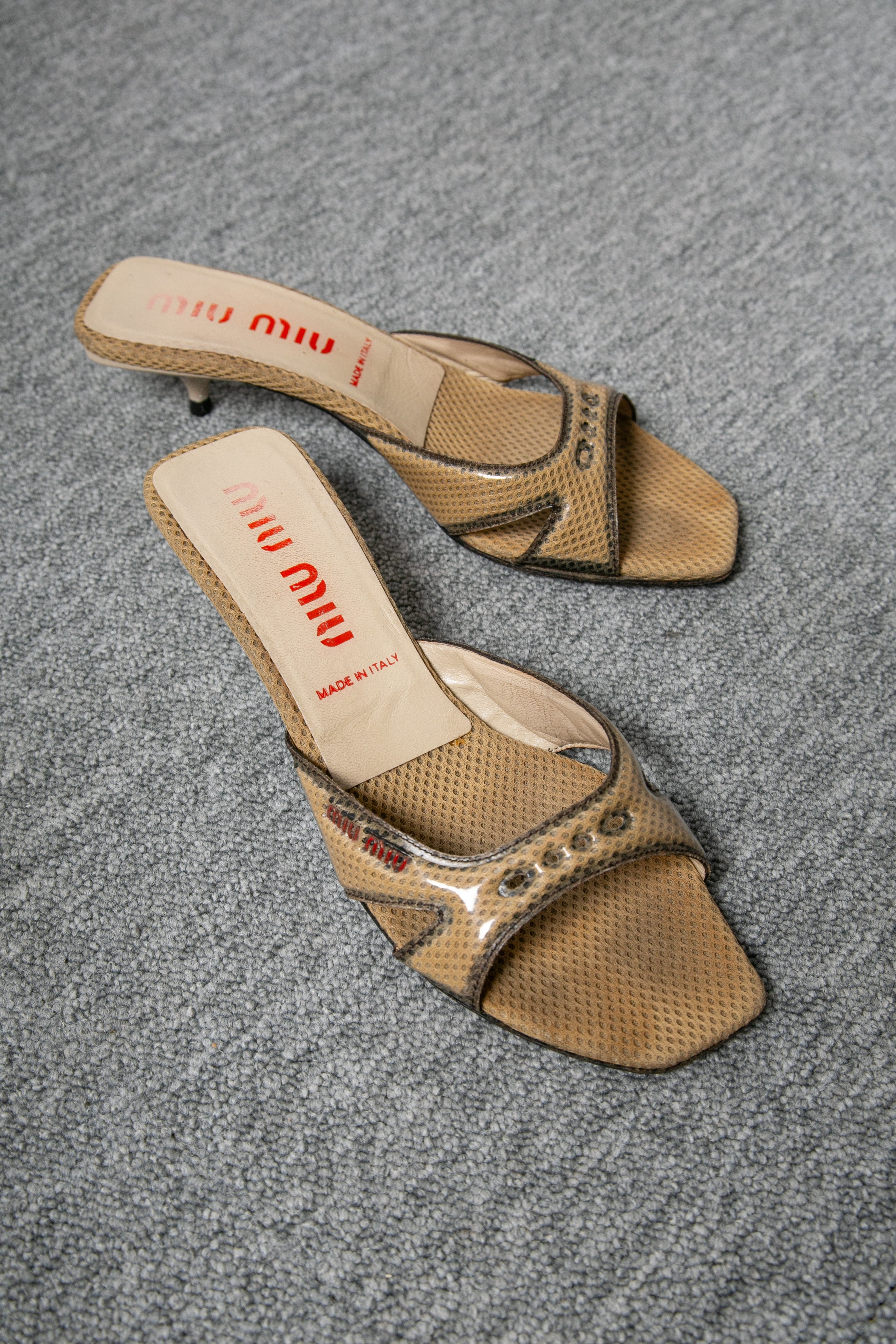90S MESH KITTEN HEELS