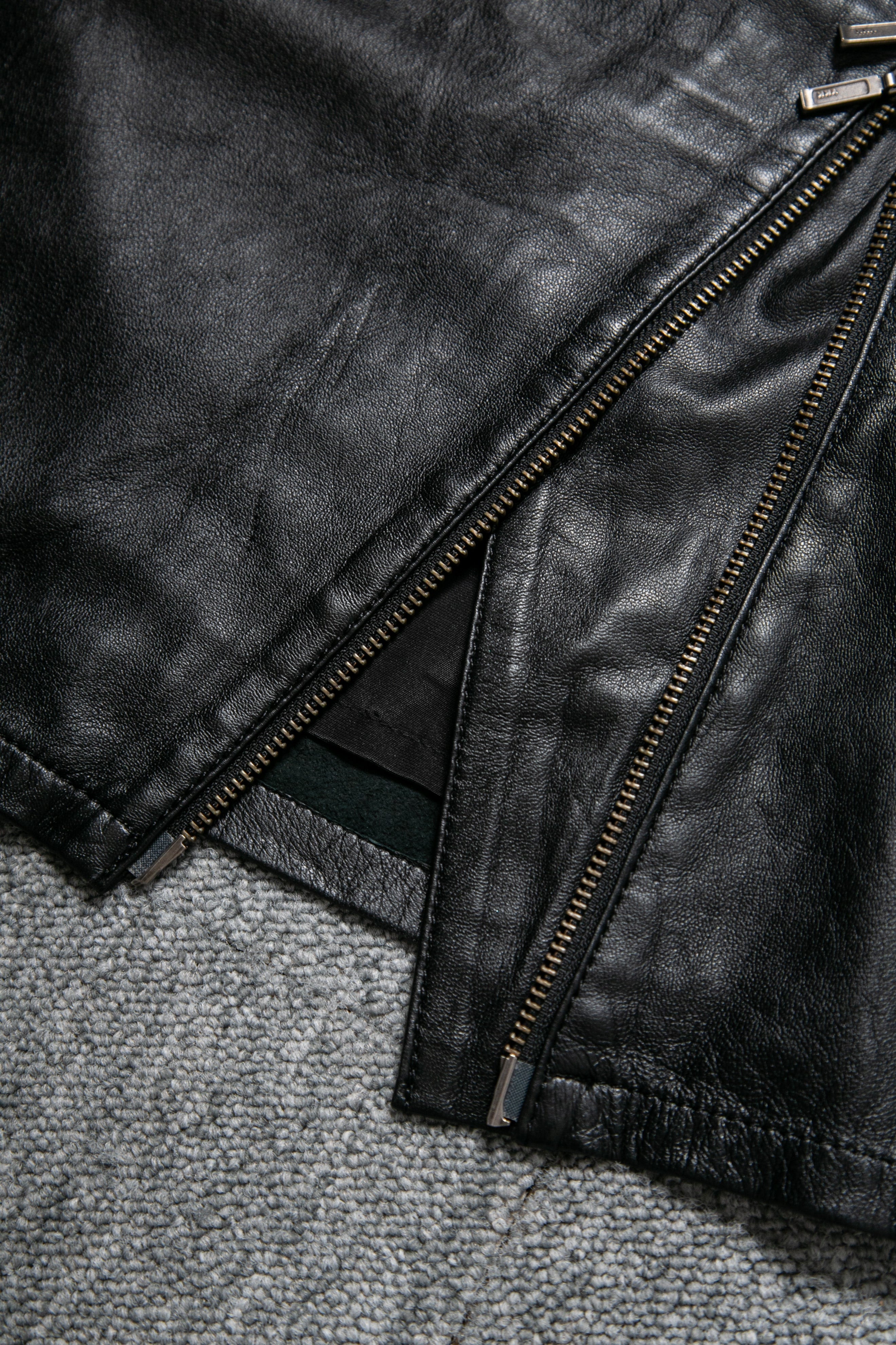 LEATHER ASSYMETRIC ZIPPERD SKIRT