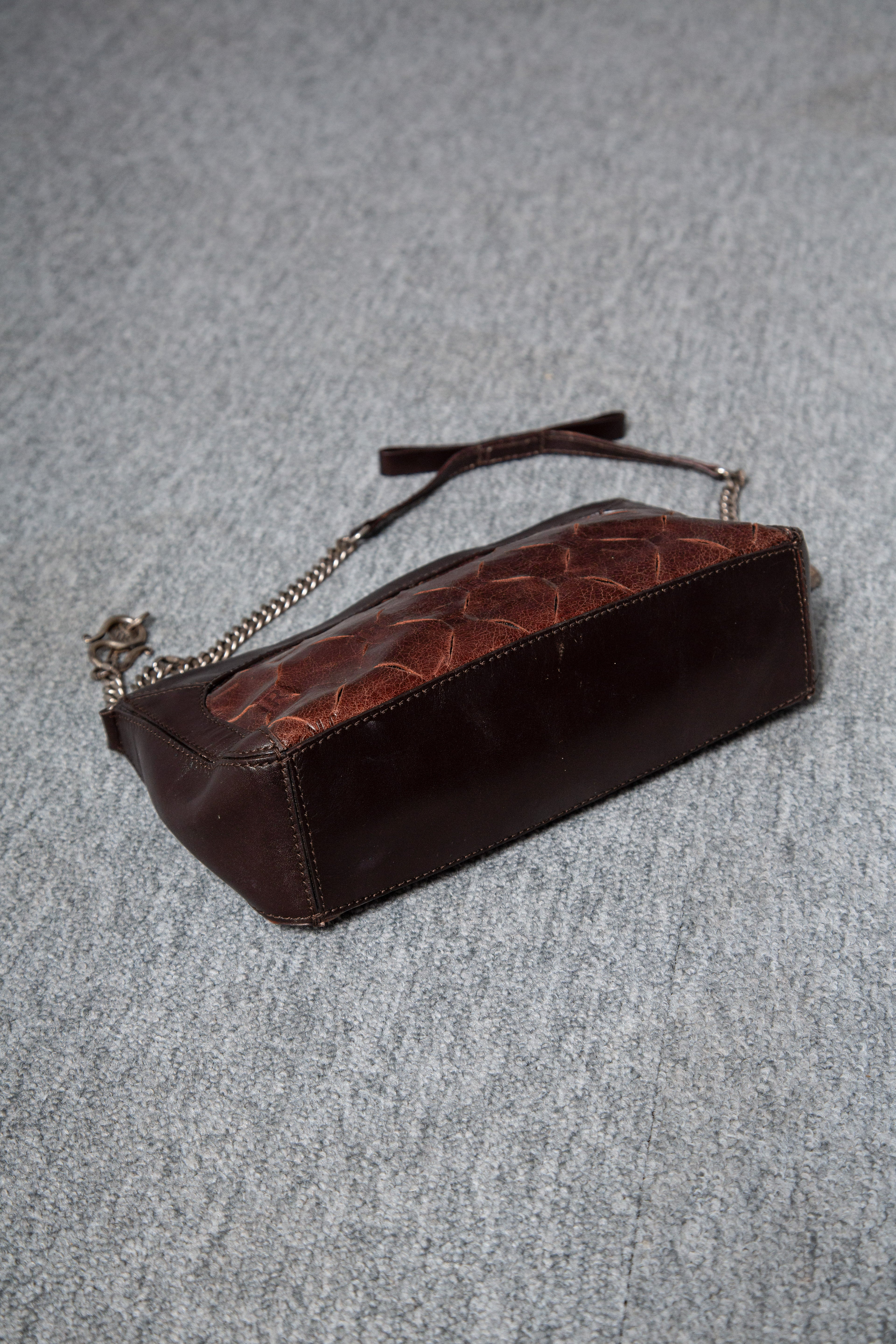 LEATHER CARMS HANDBAG