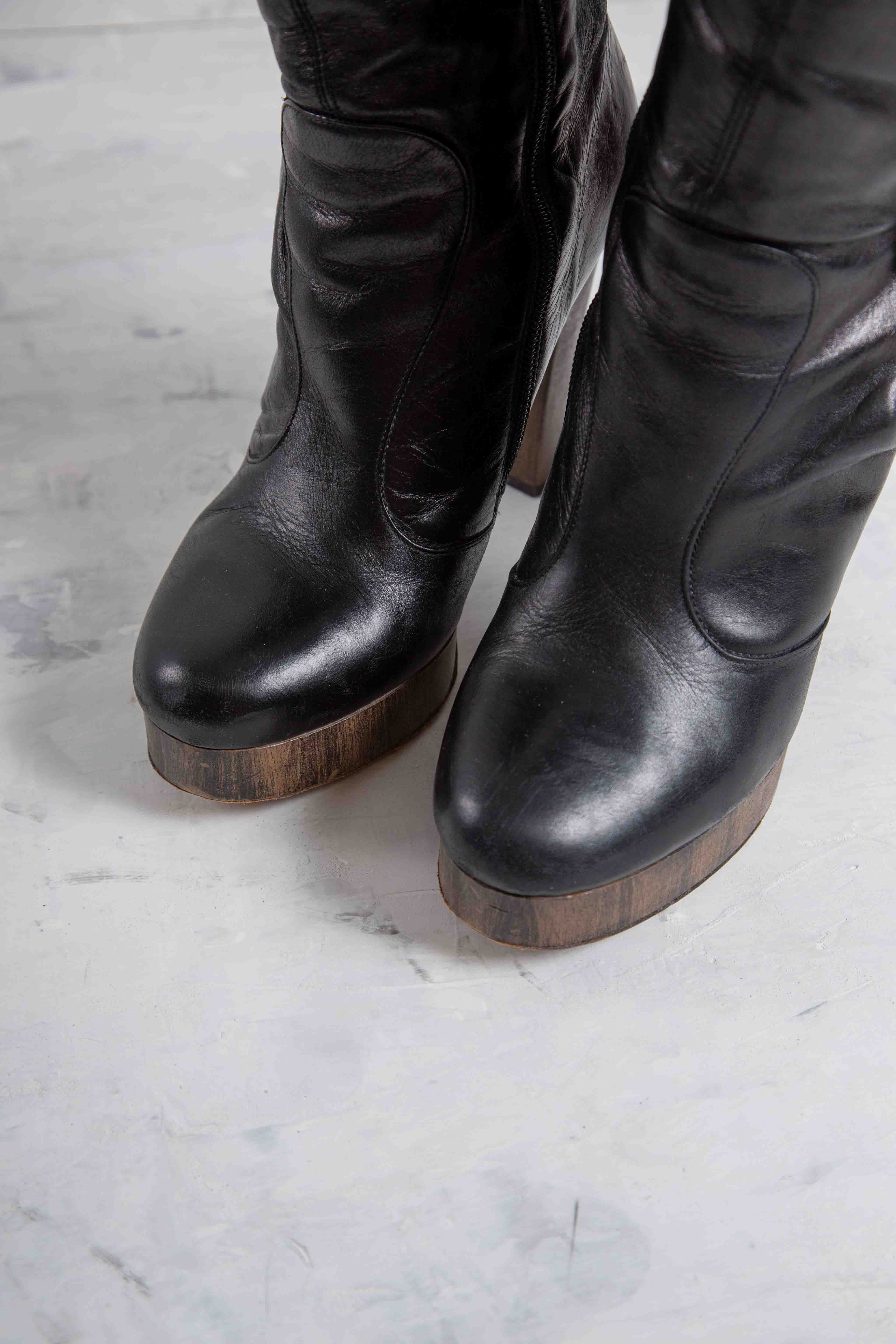 LEATHER PLATFORM HEEL BOOTS