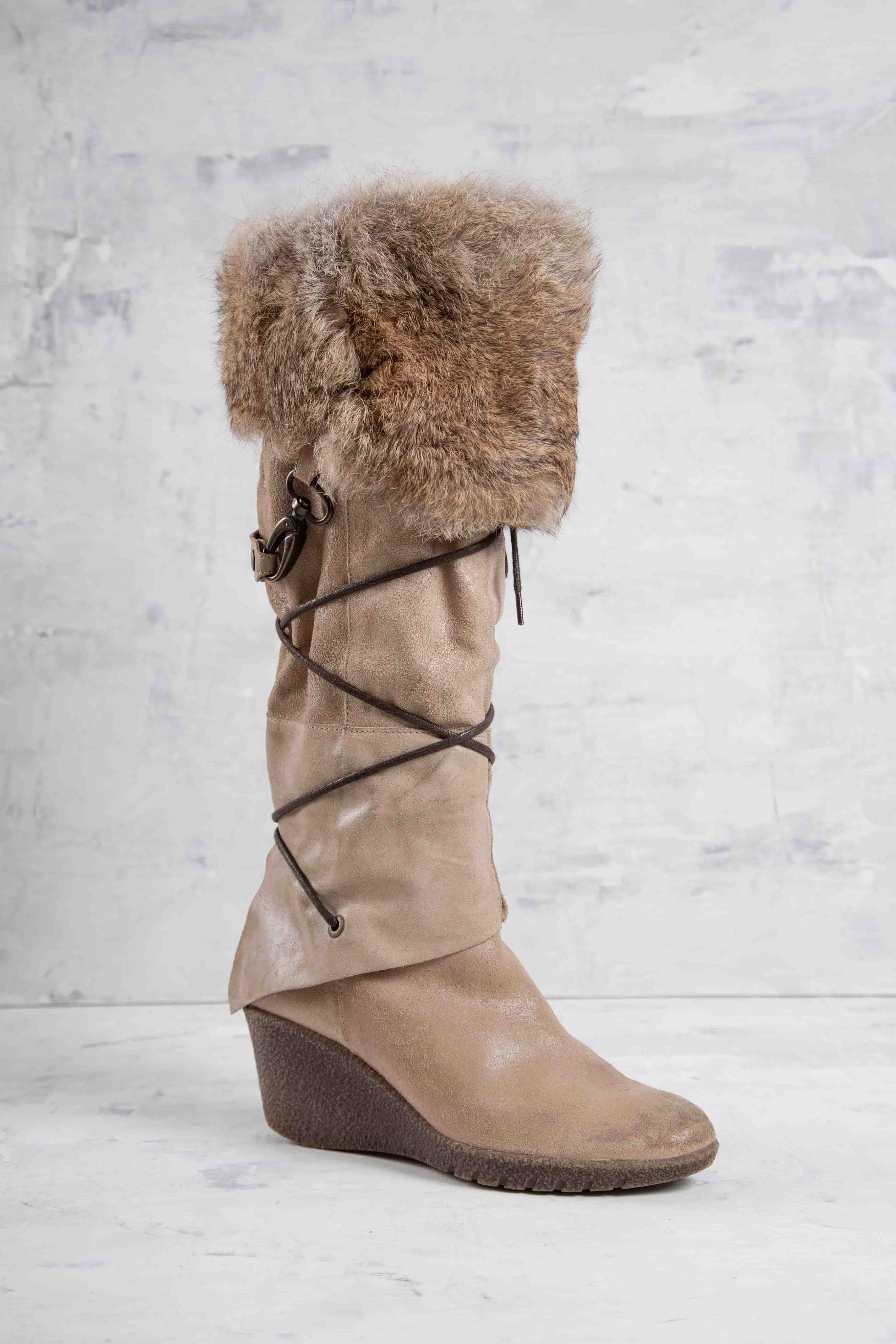 LACE-UP FUR KNEE LEATHER BOOTS
