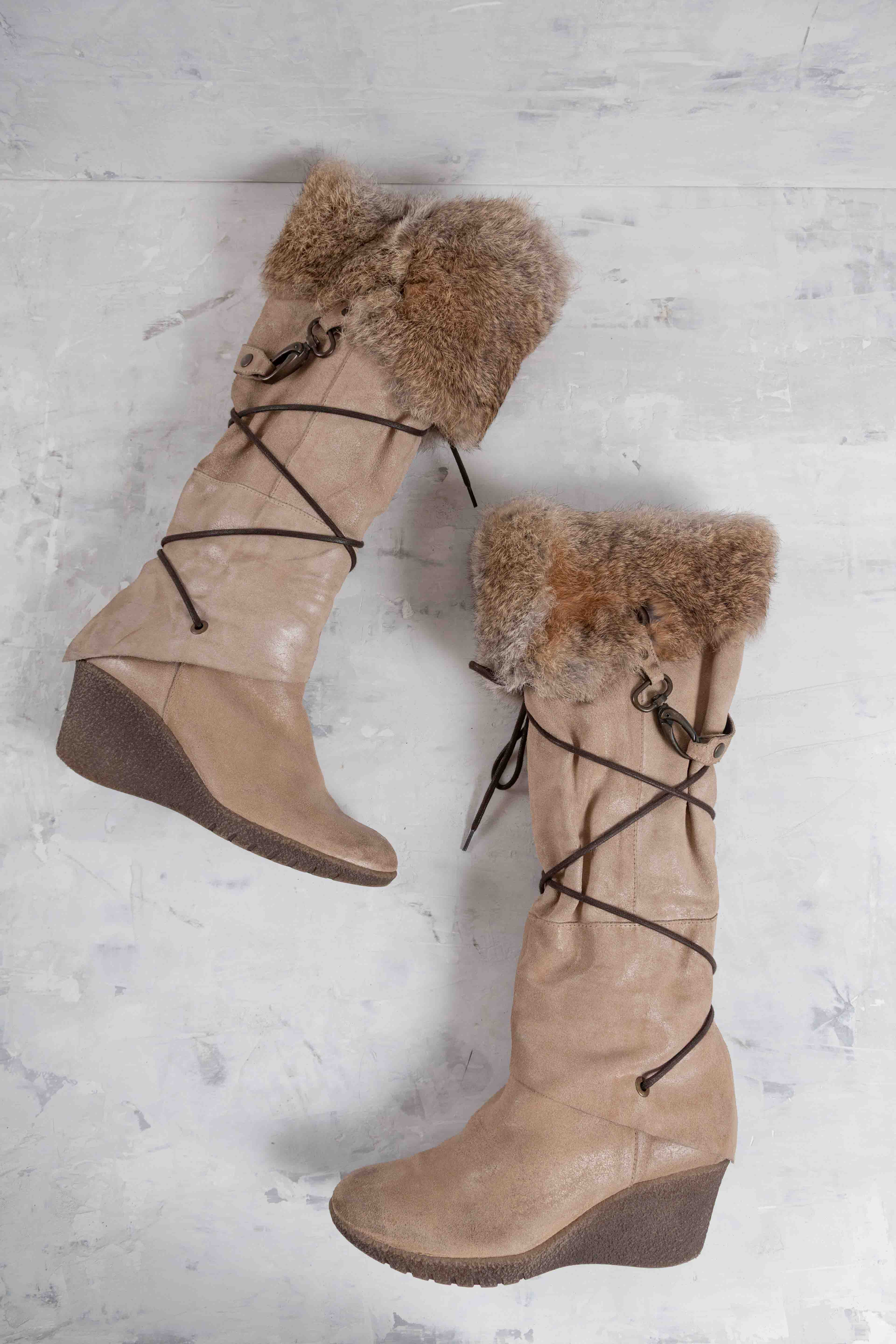 LACE-UP FUR KNEE LEATHER BOOTS