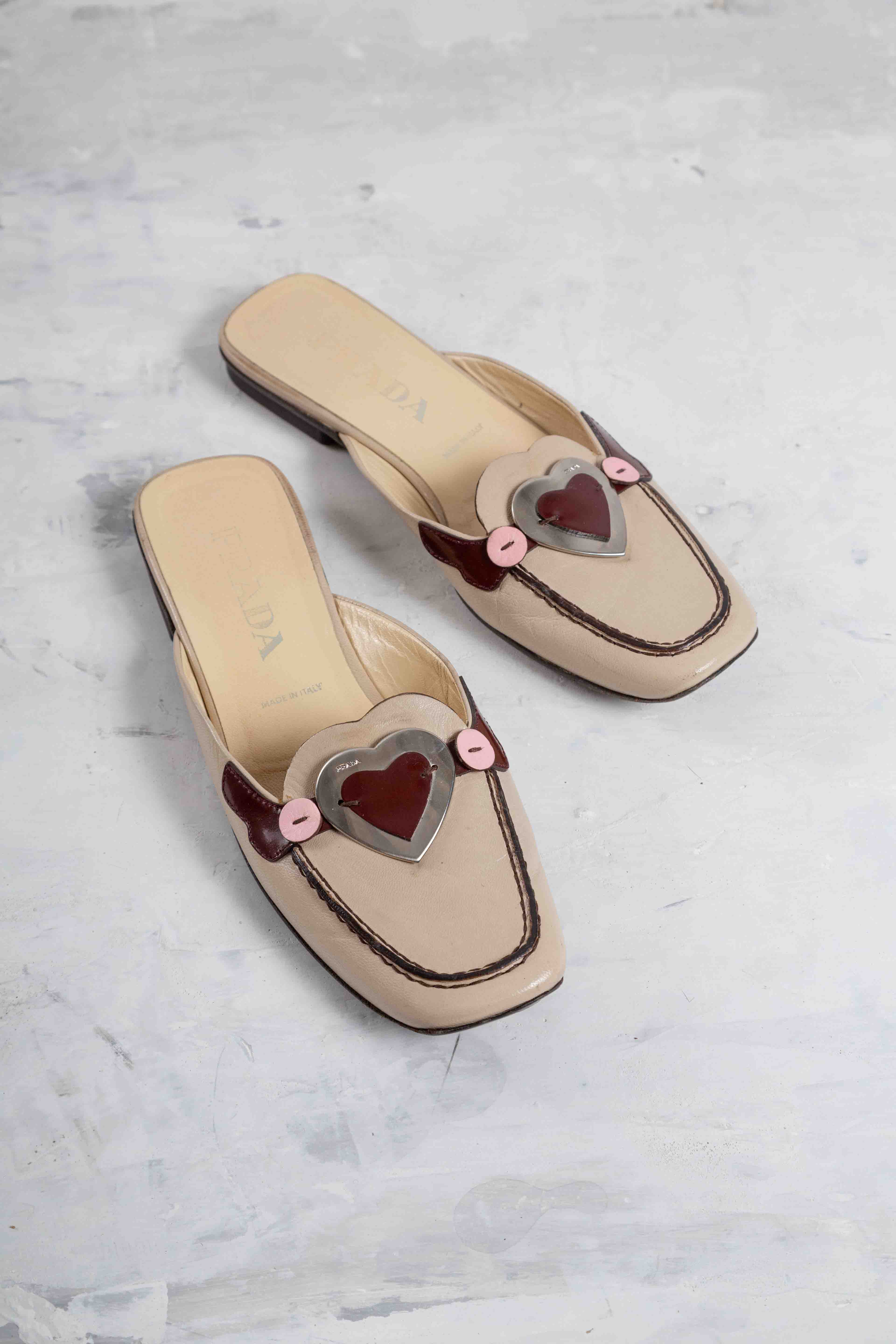 SS2000 HEART SLIPPERS