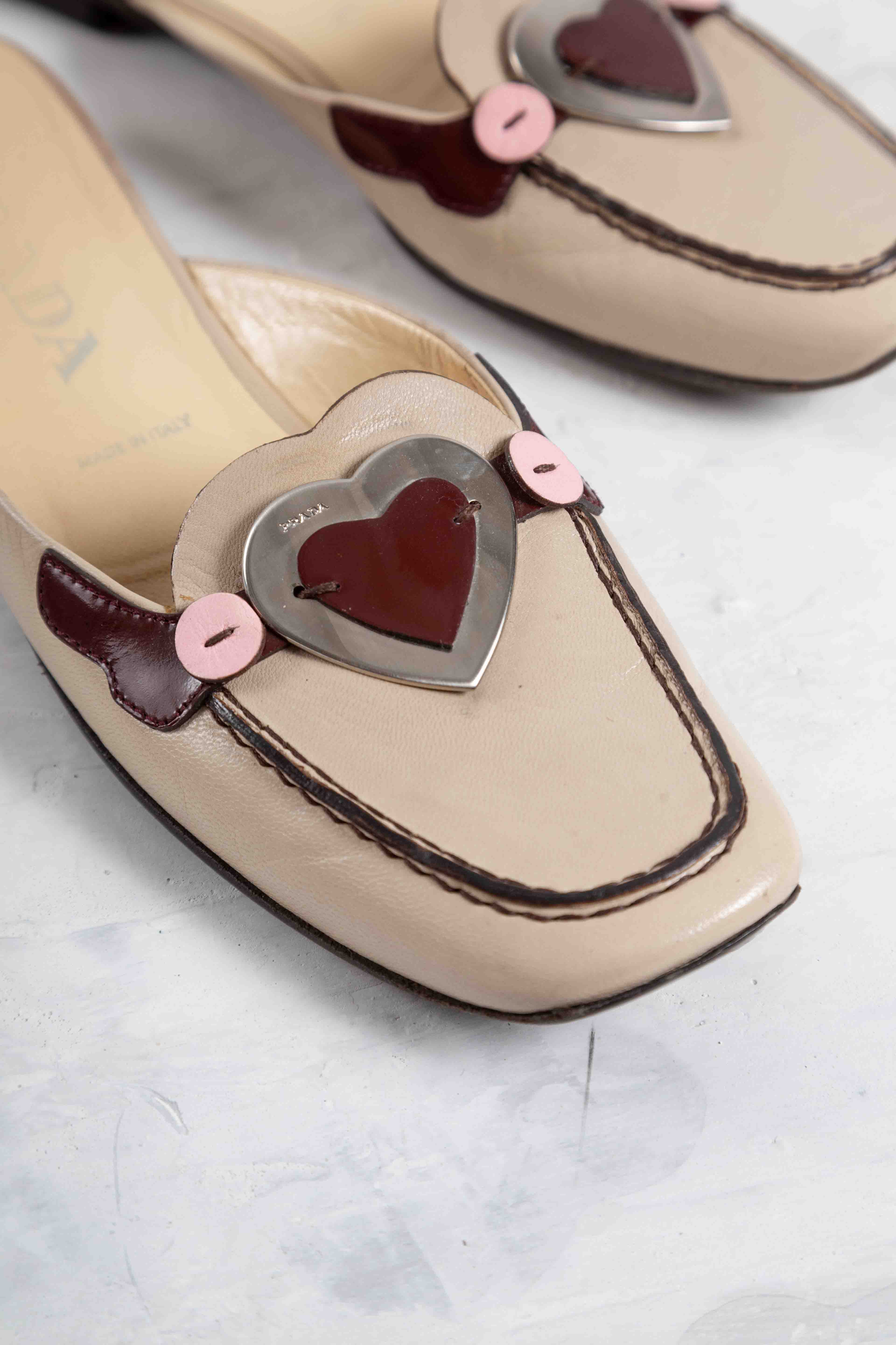 SS2000 HEART SLIPPERS