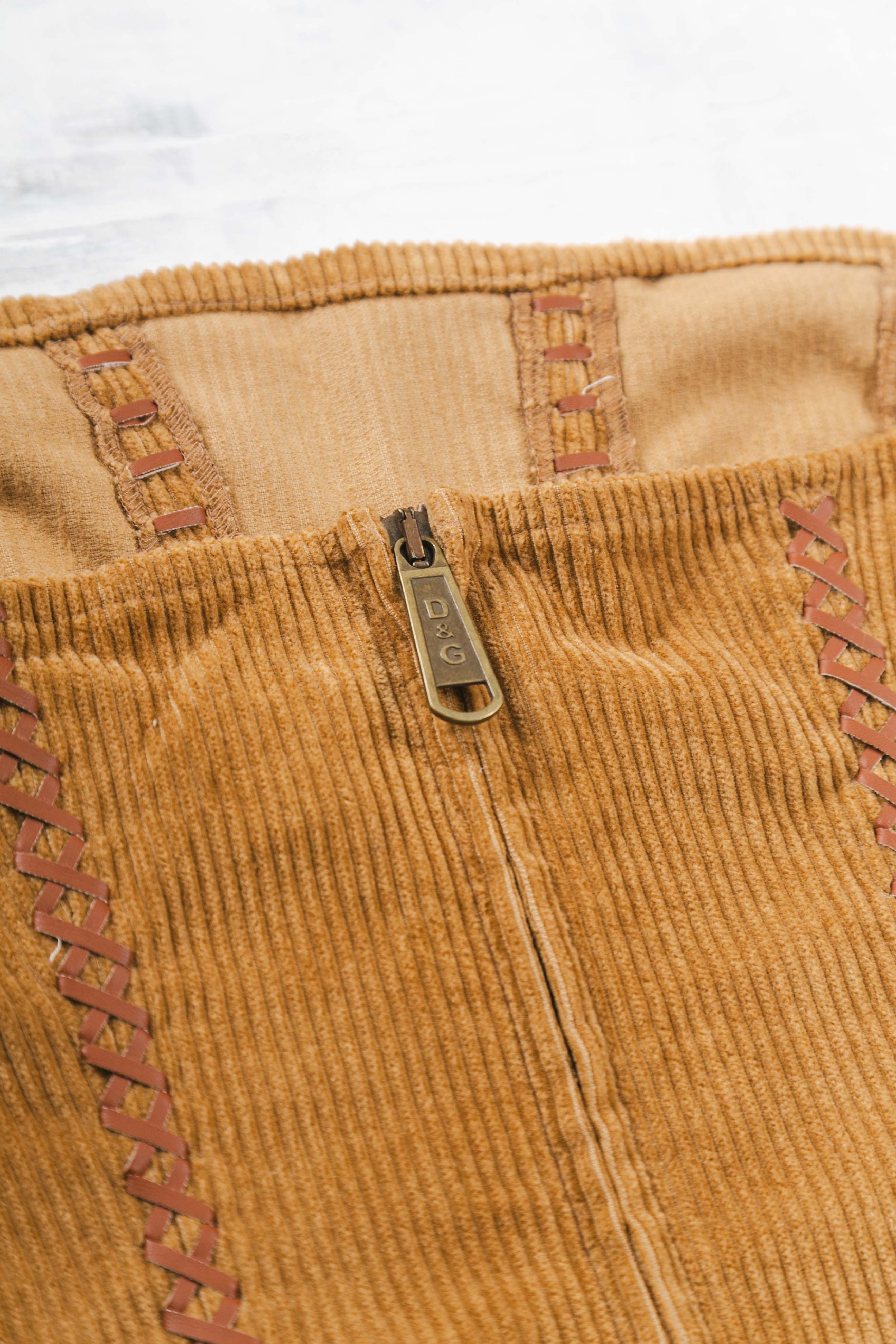 LACED CORDUROY CORSET