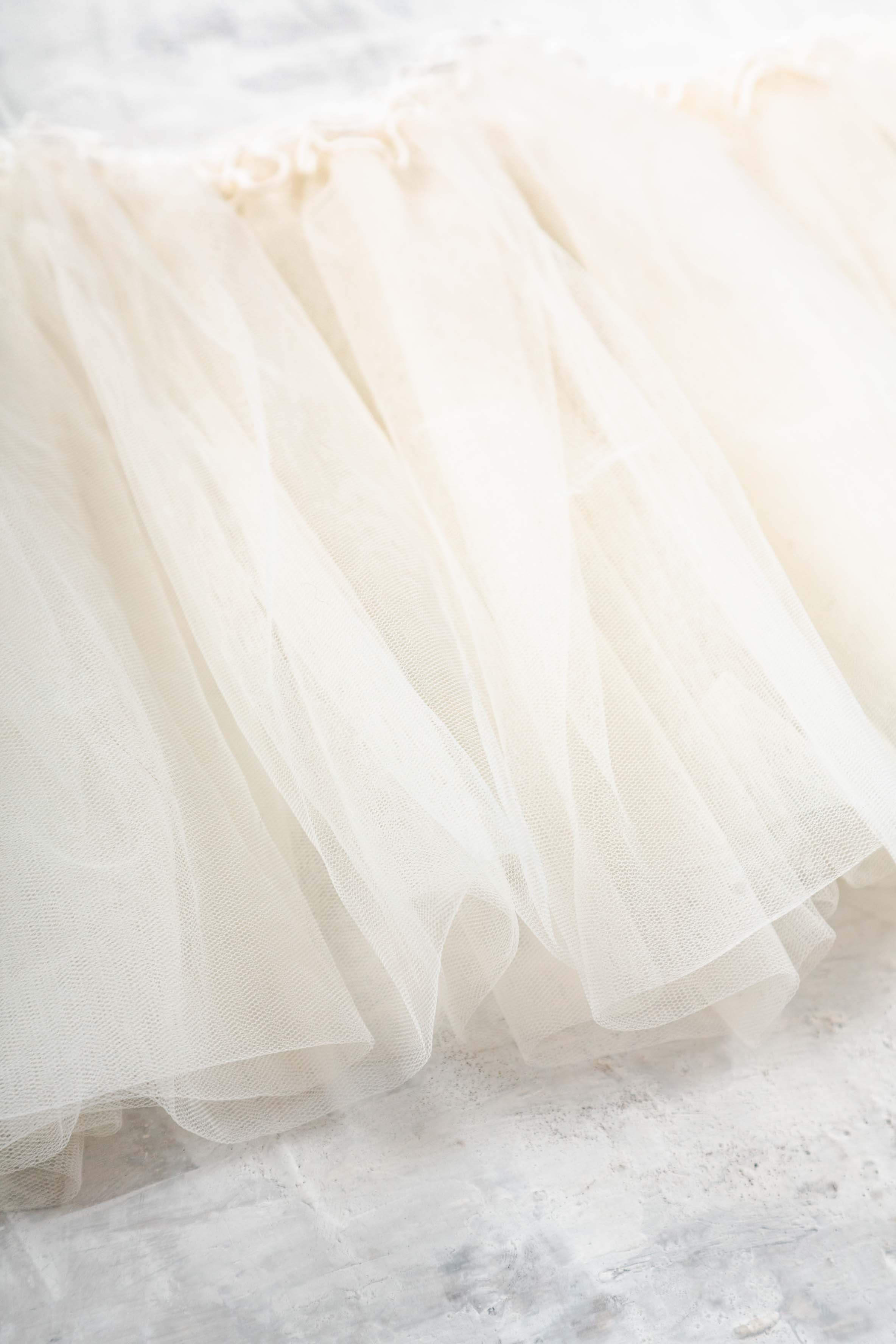 WHITE MESH TULLE SKIRT