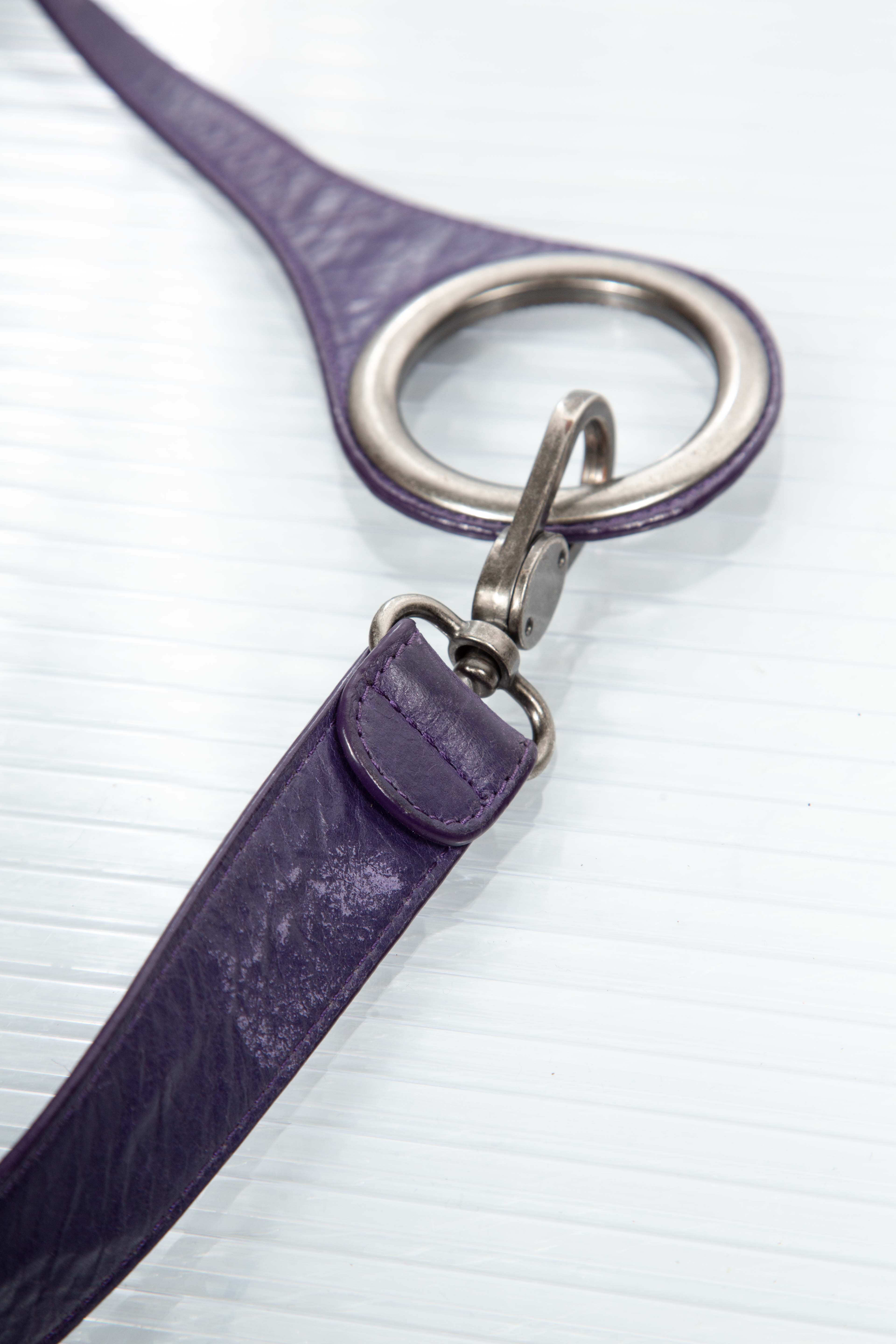 PURPLE LOOP BUCKLED LEATHER BELT
