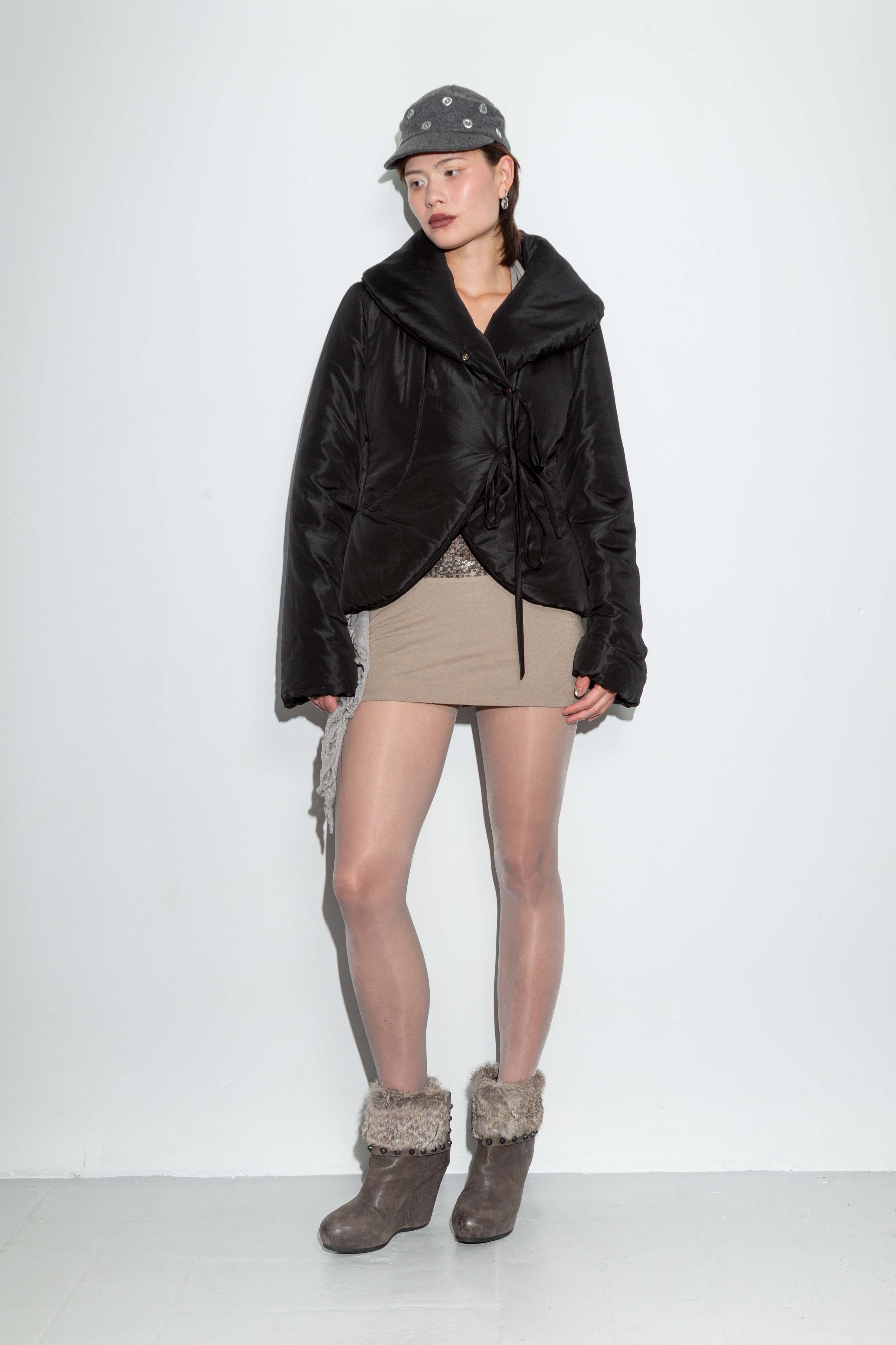 BLACK BOW PUFFER COAT