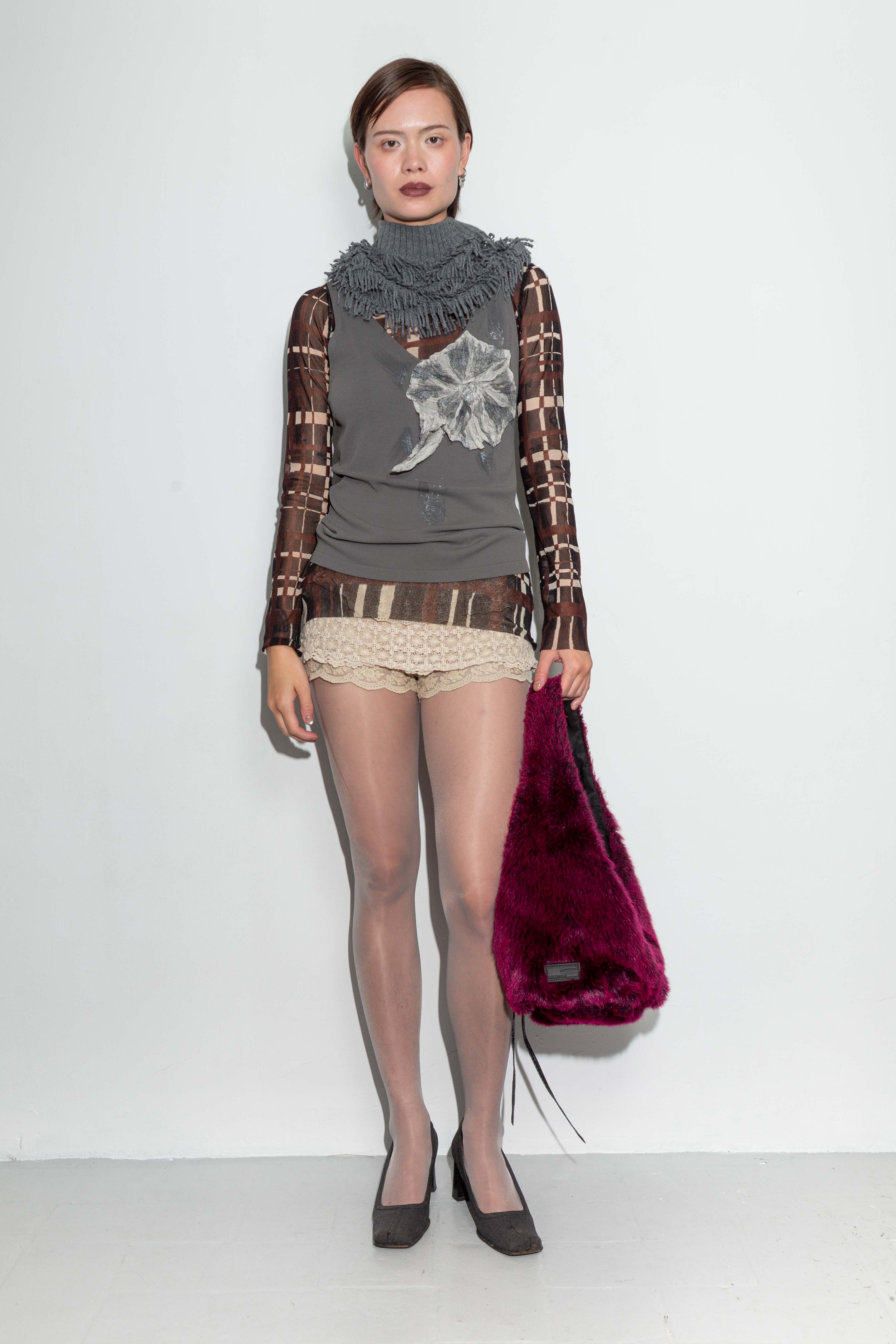 GREY FRINGED KNITTED NECK WARMER