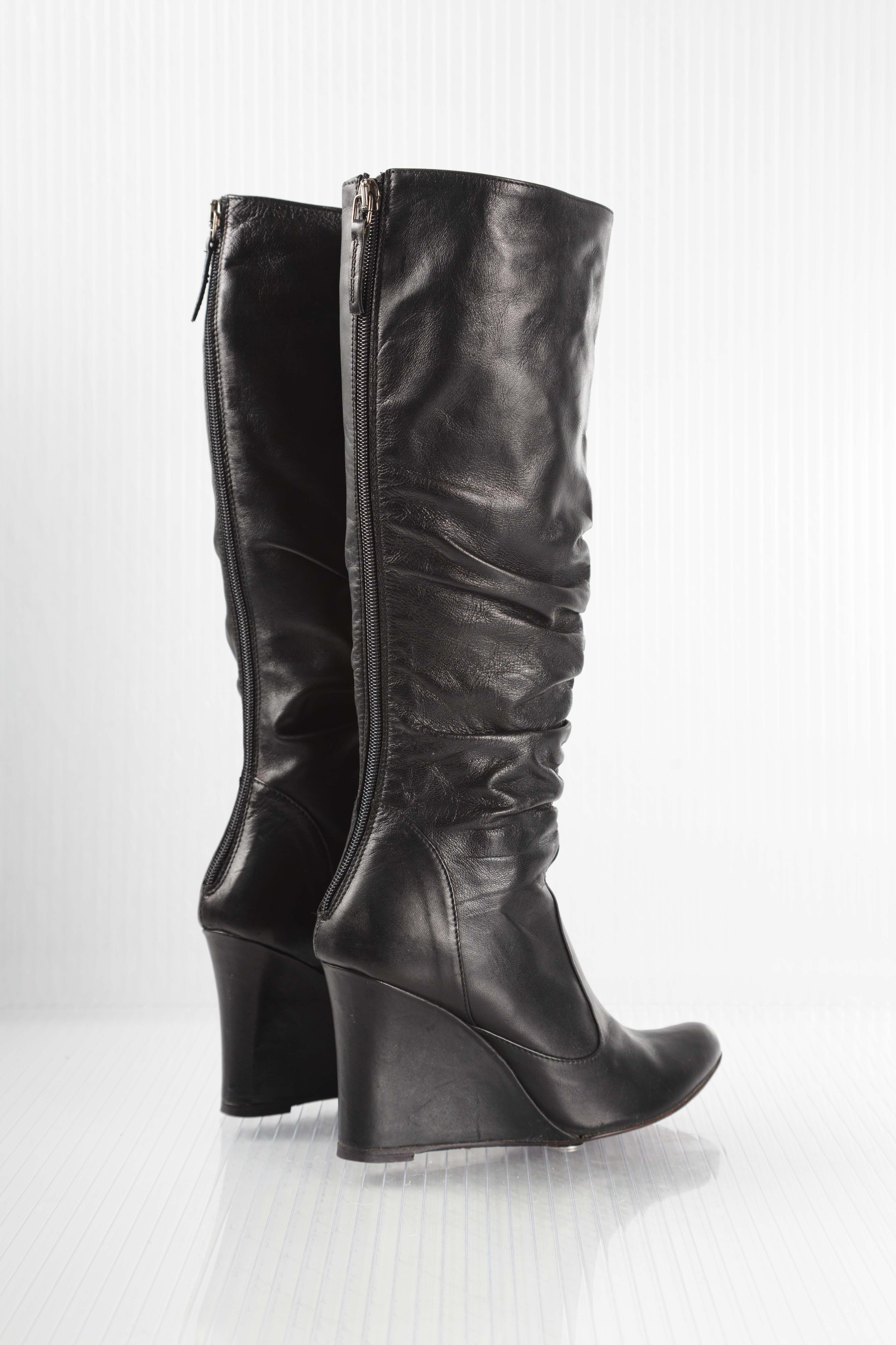 RUCHED LEATHER WEDGES KNEE BOOTS