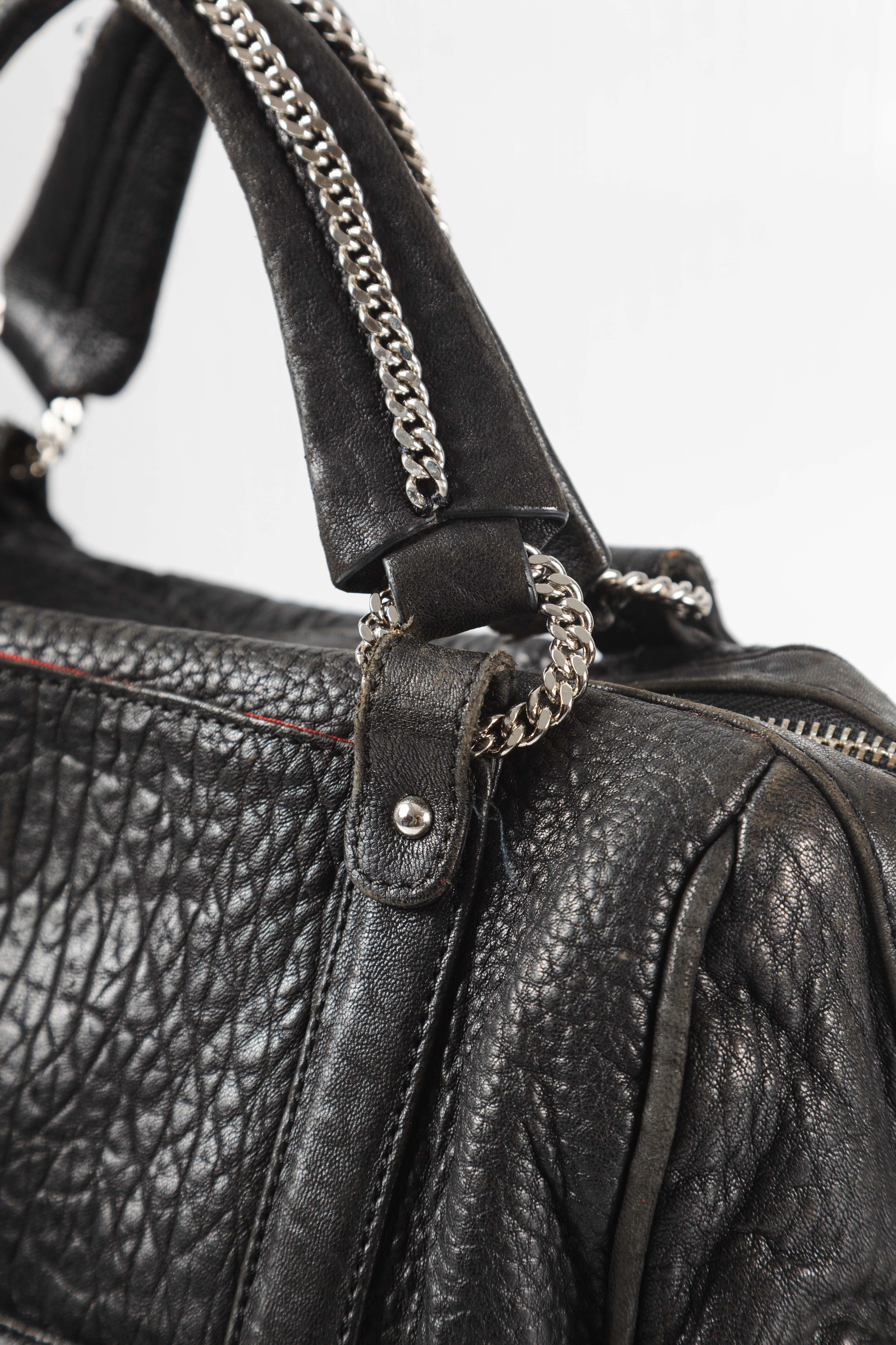 BLACK BOW CHAINED HANDLEBAG