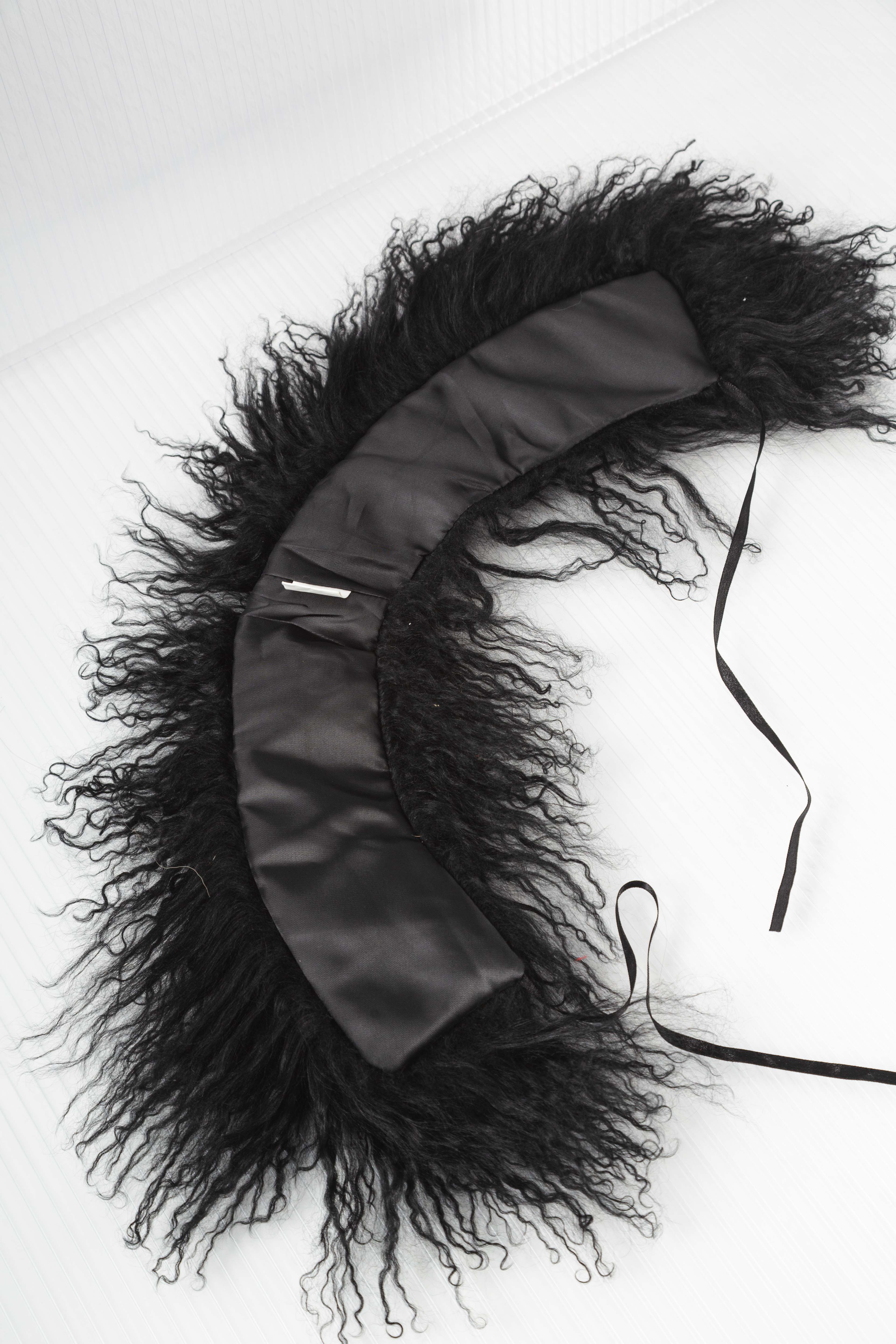 BLACK ALPACA SHEARLING SCARF