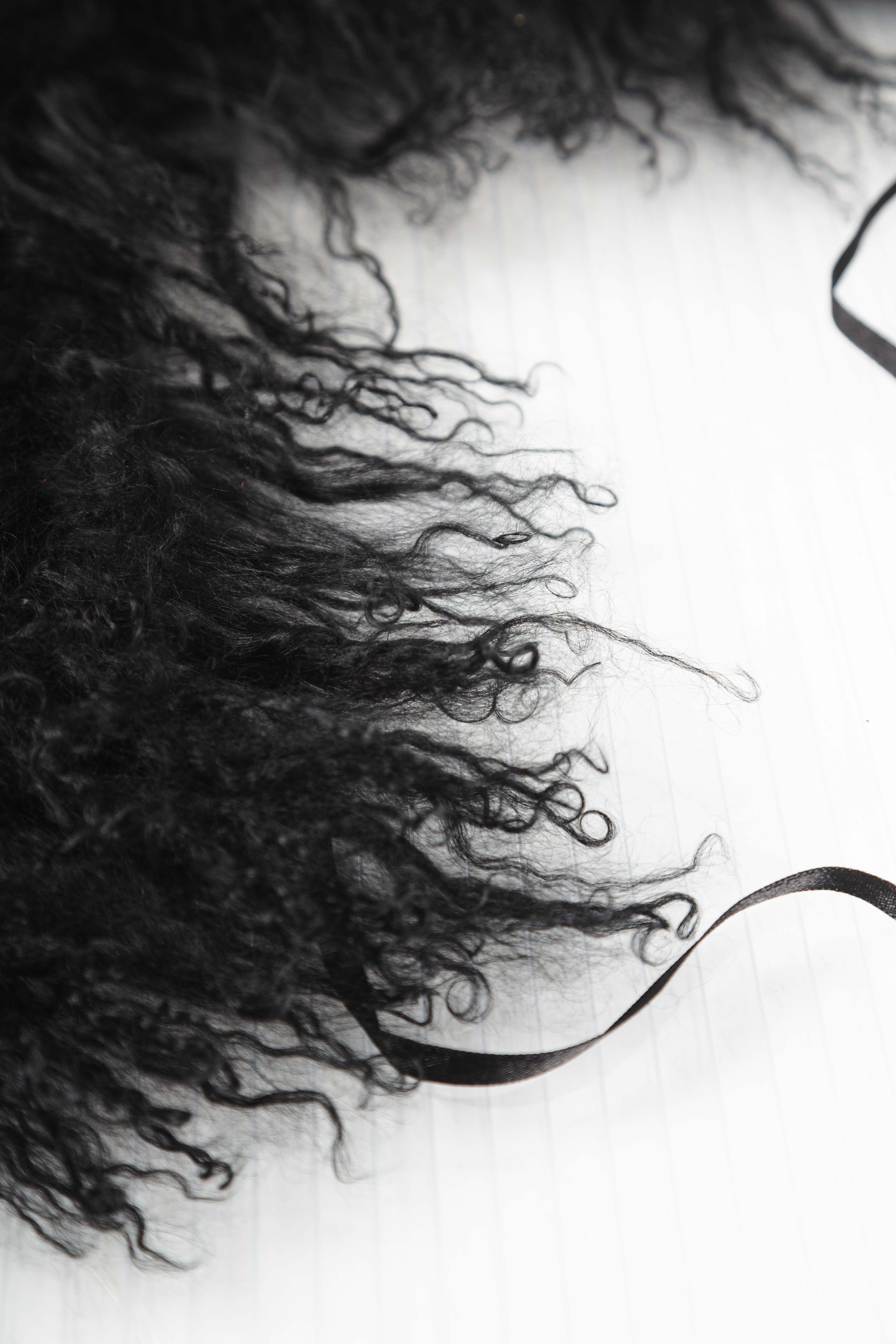 BLACK ALPACA SHEARLING SCARF