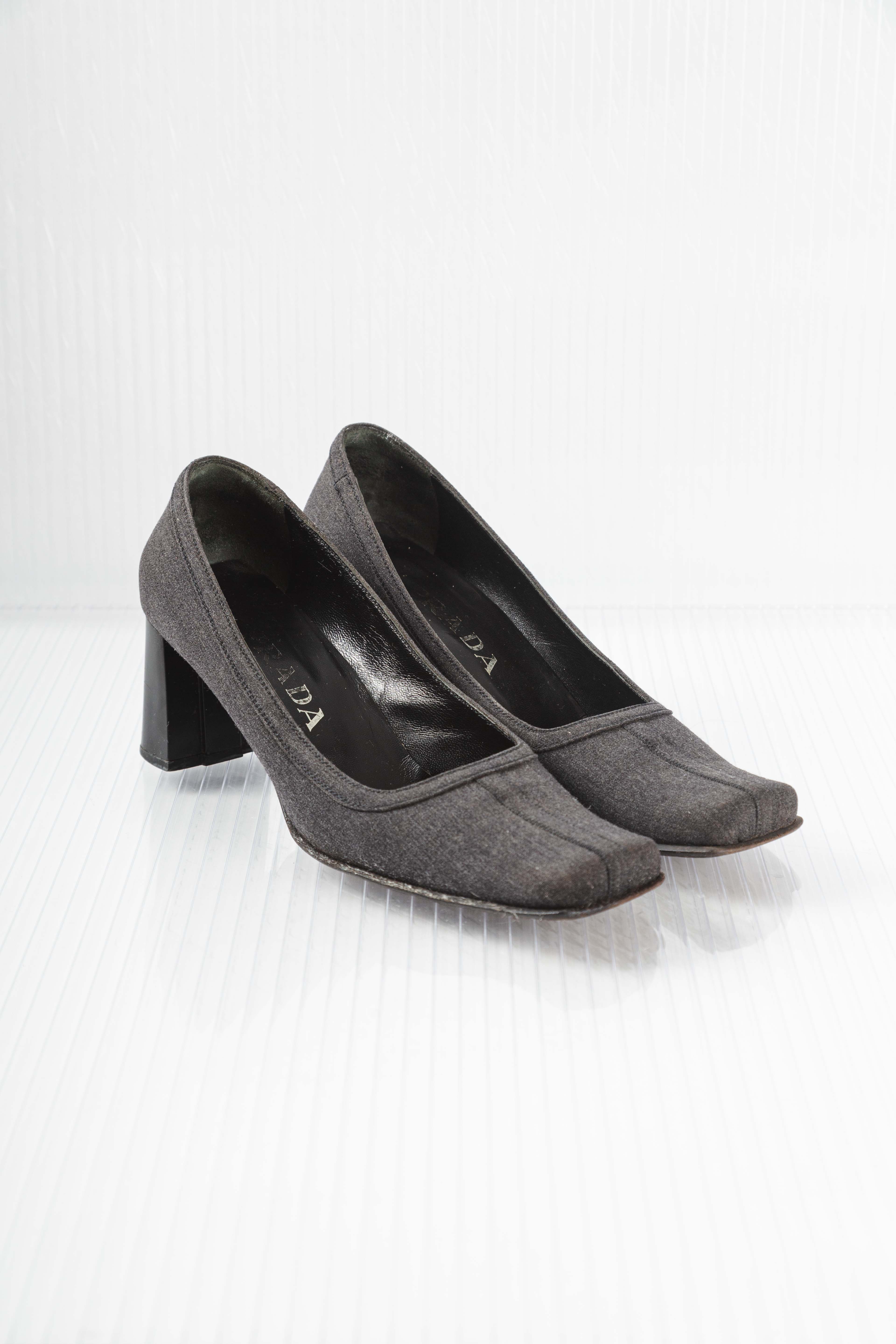 OFFICE PUMPS TWEED HEELS