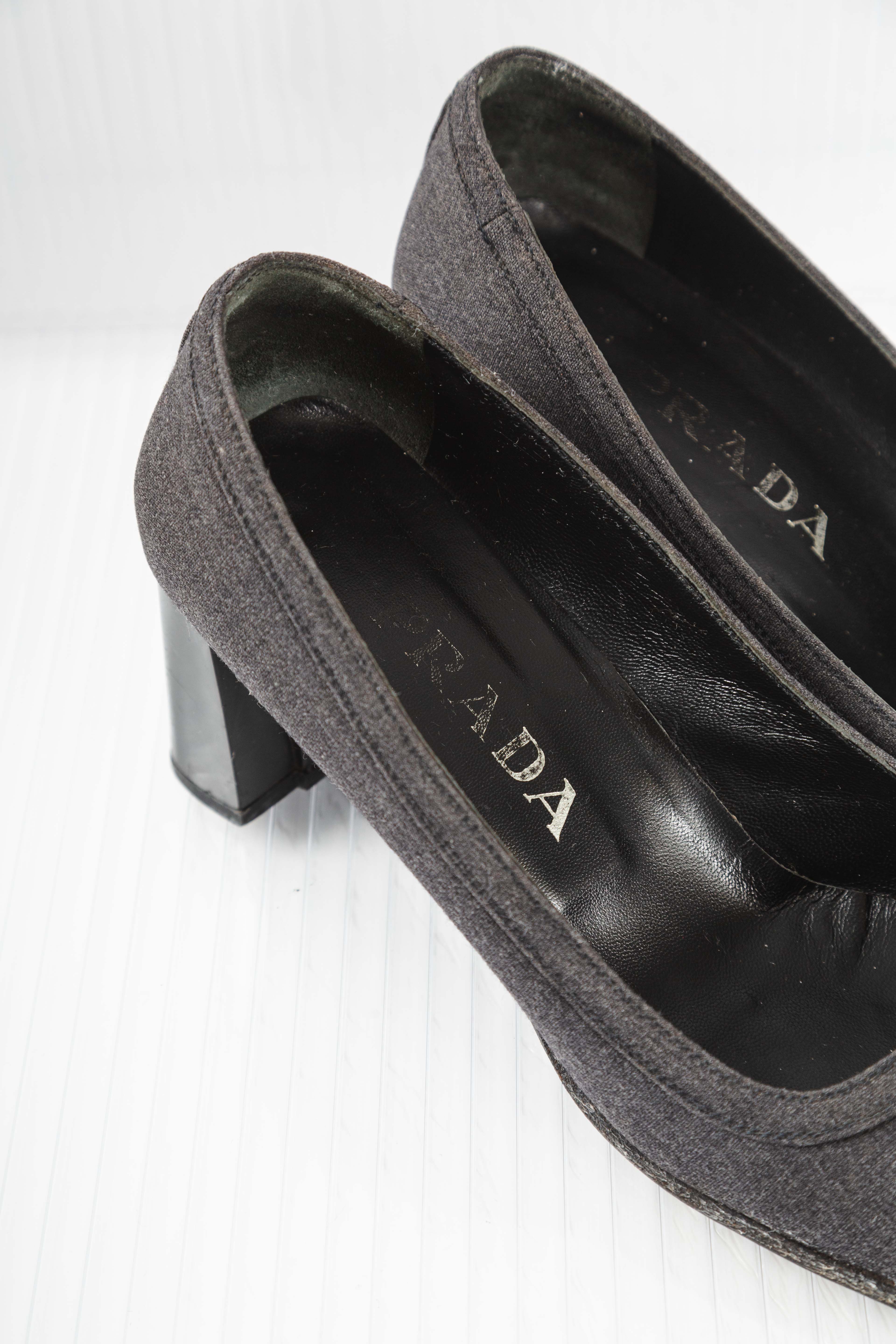 OFFICE PUMPS TWEED HEELS