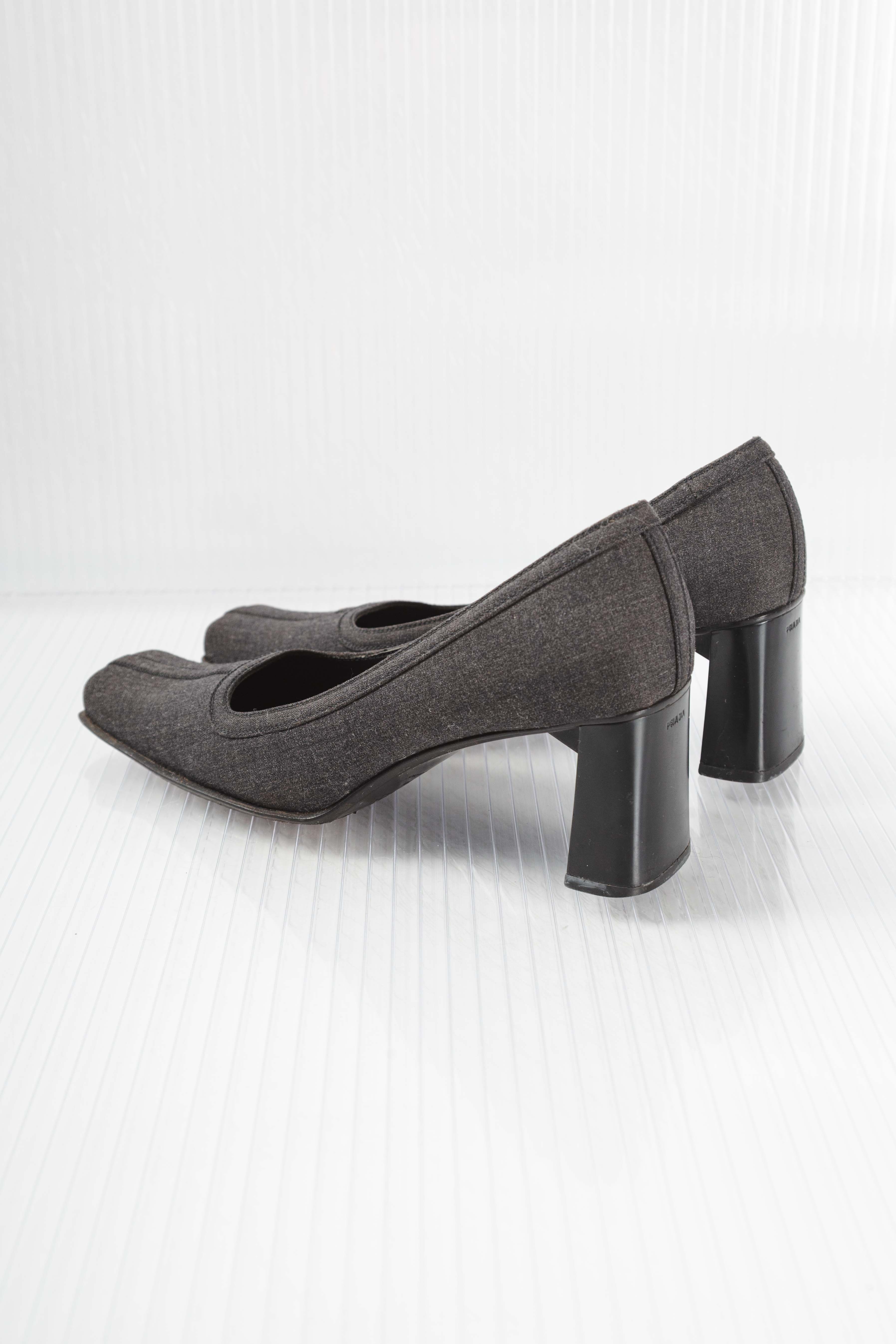 OFFICE PUMPS TWEED HEELS