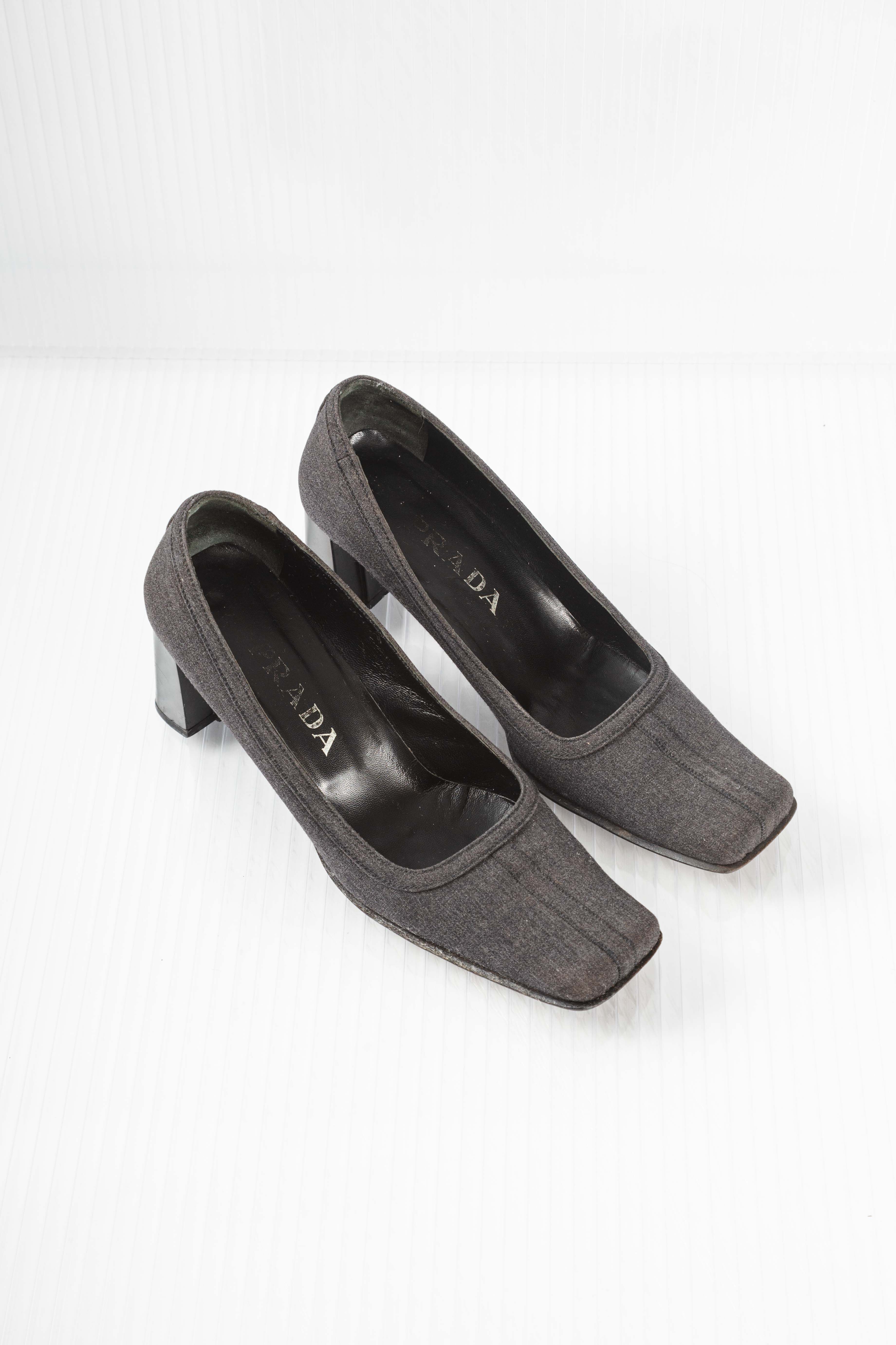 OFFICE PUMPS TWEED HEELS