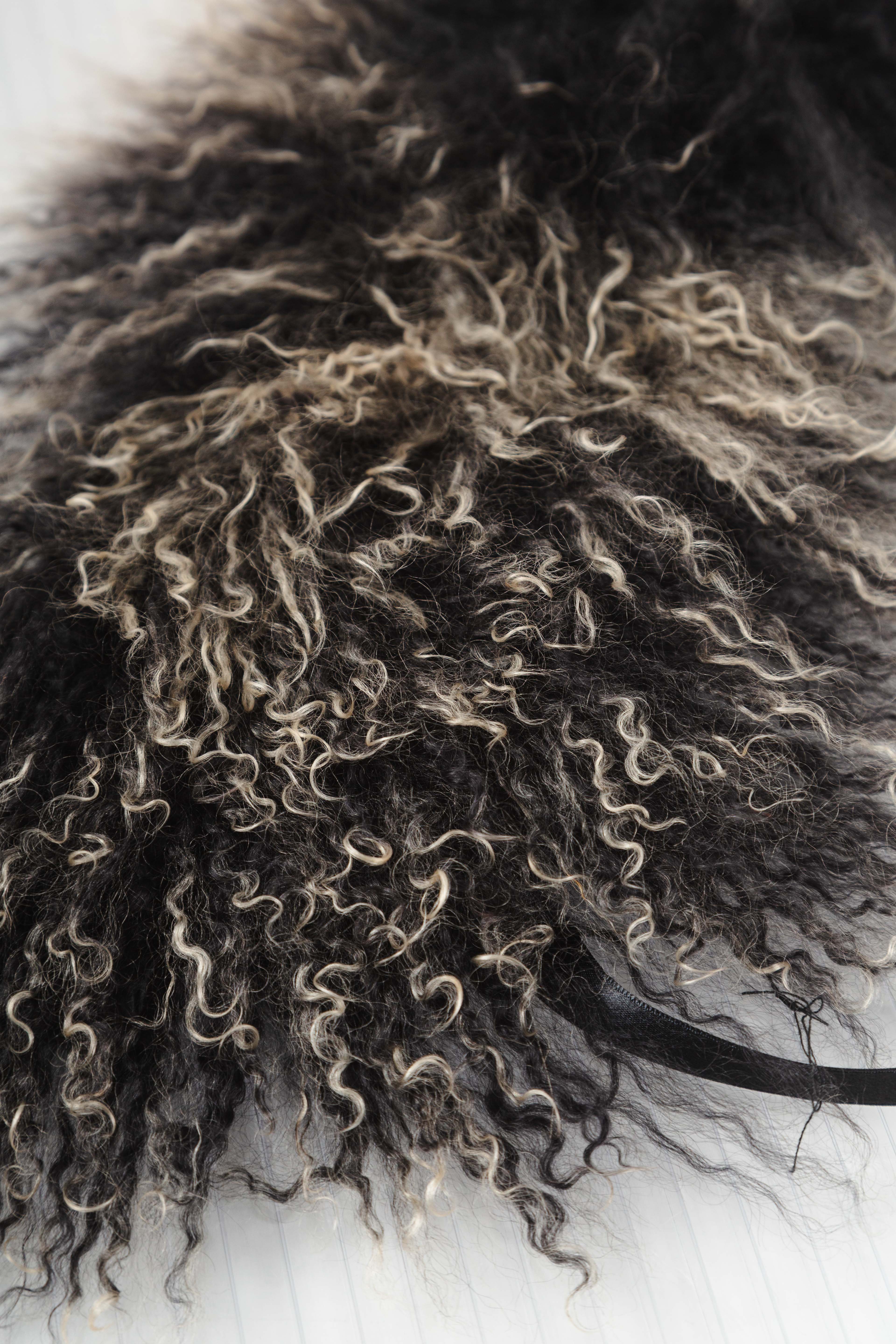 TWO TONED ALPACA SHEARLING SCARF