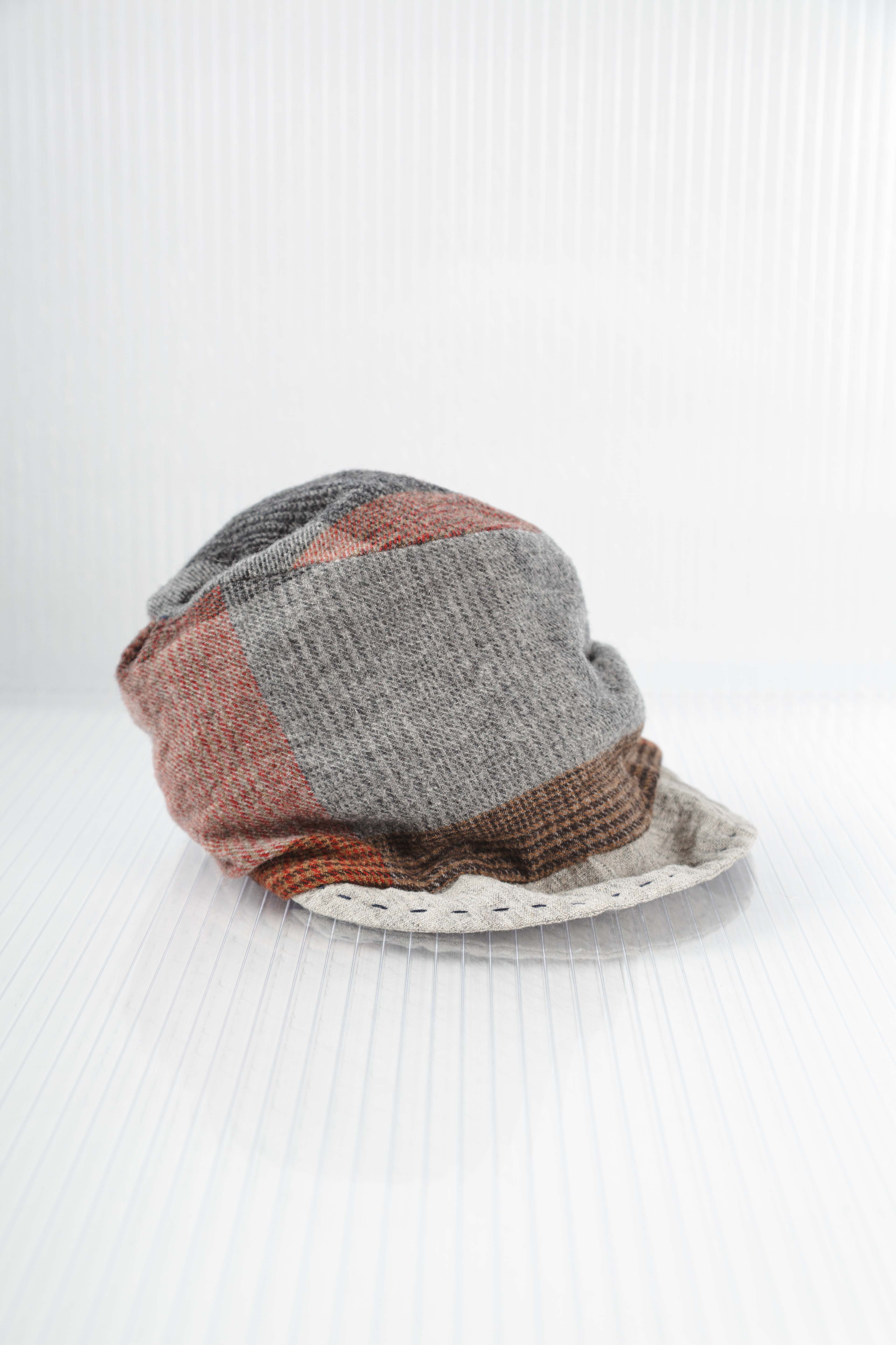 RED CHECK WOOL KNIT HAT