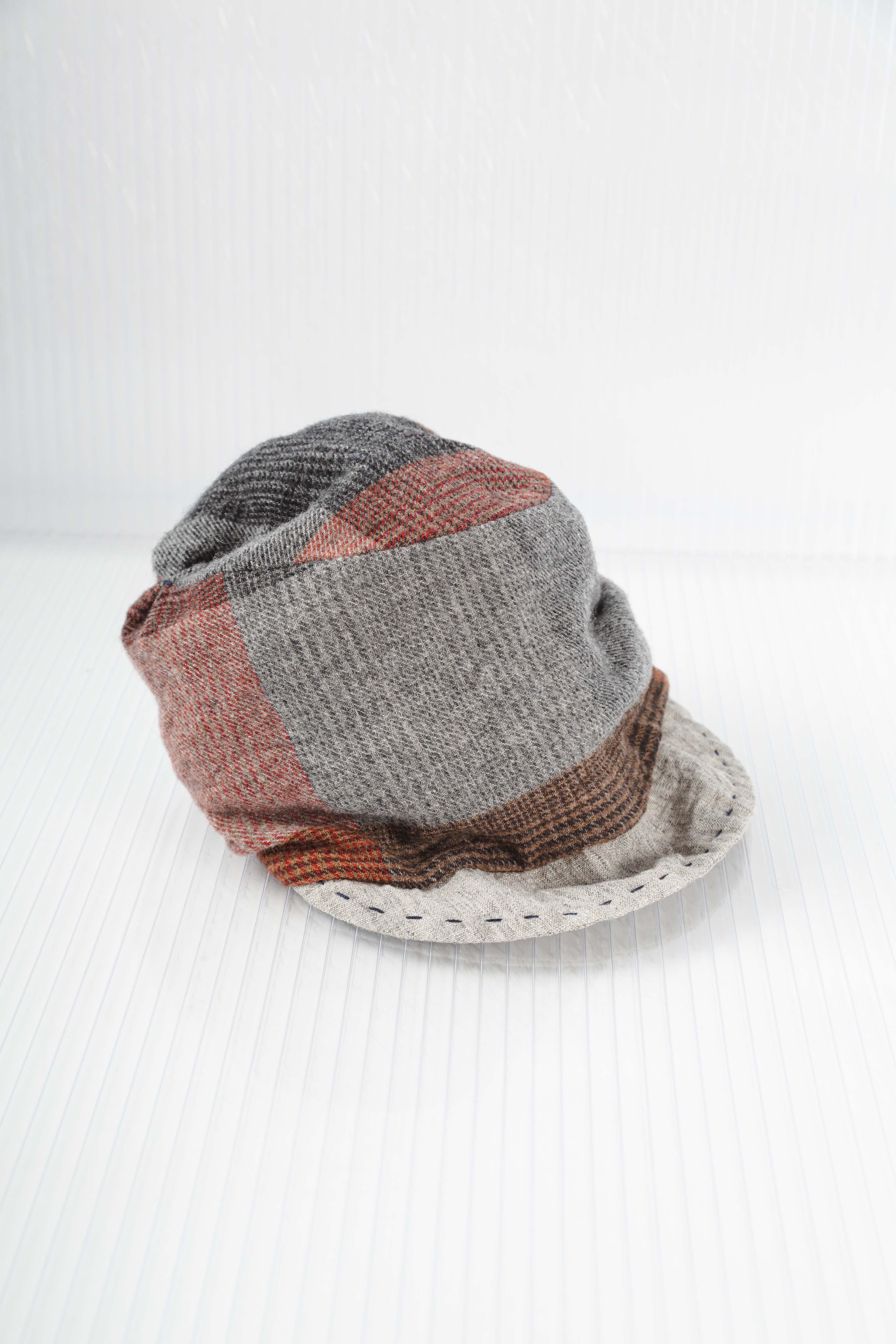RED CHECK WOOL KNIT HAT