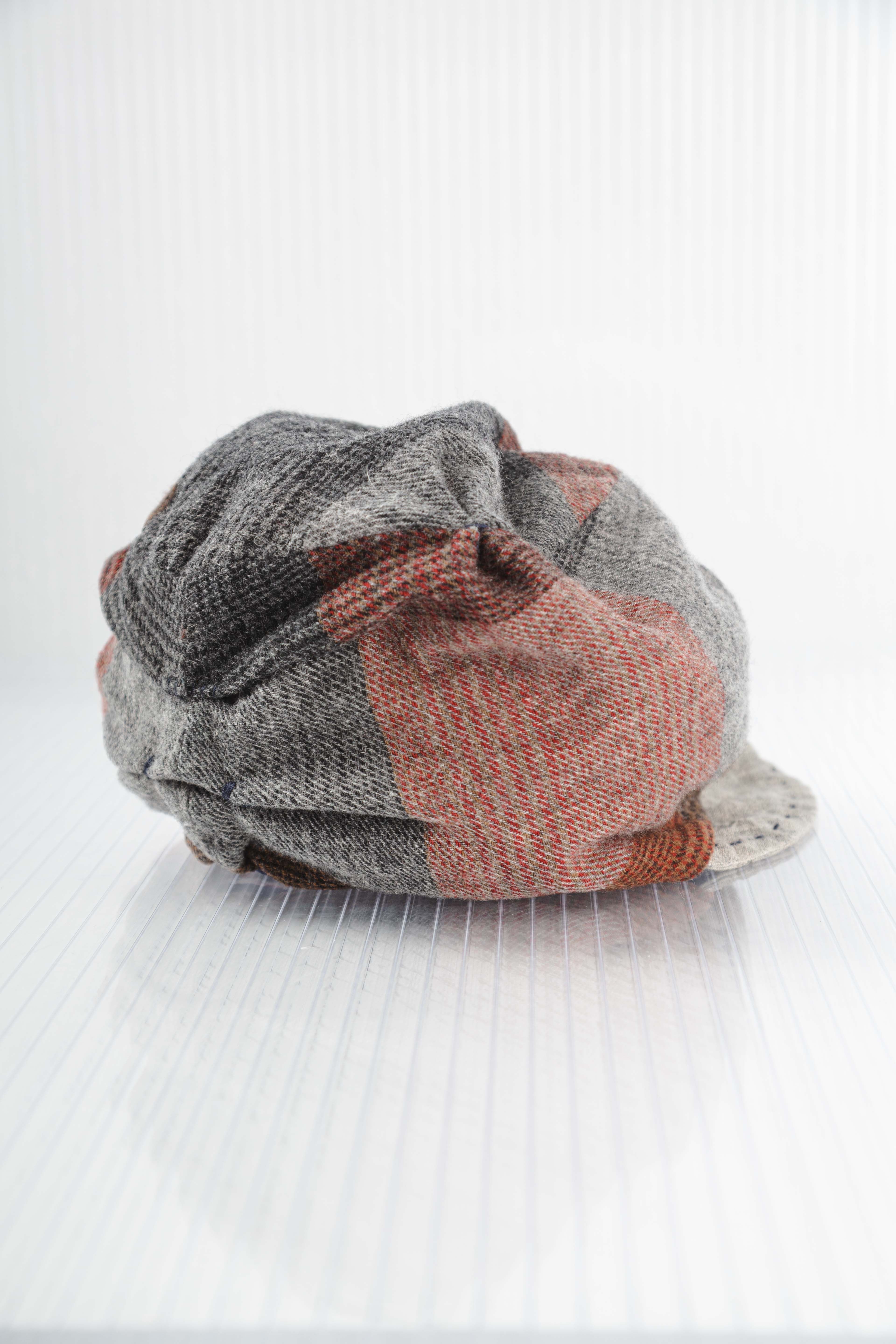 RED CHECK WOOL KNIT HAT