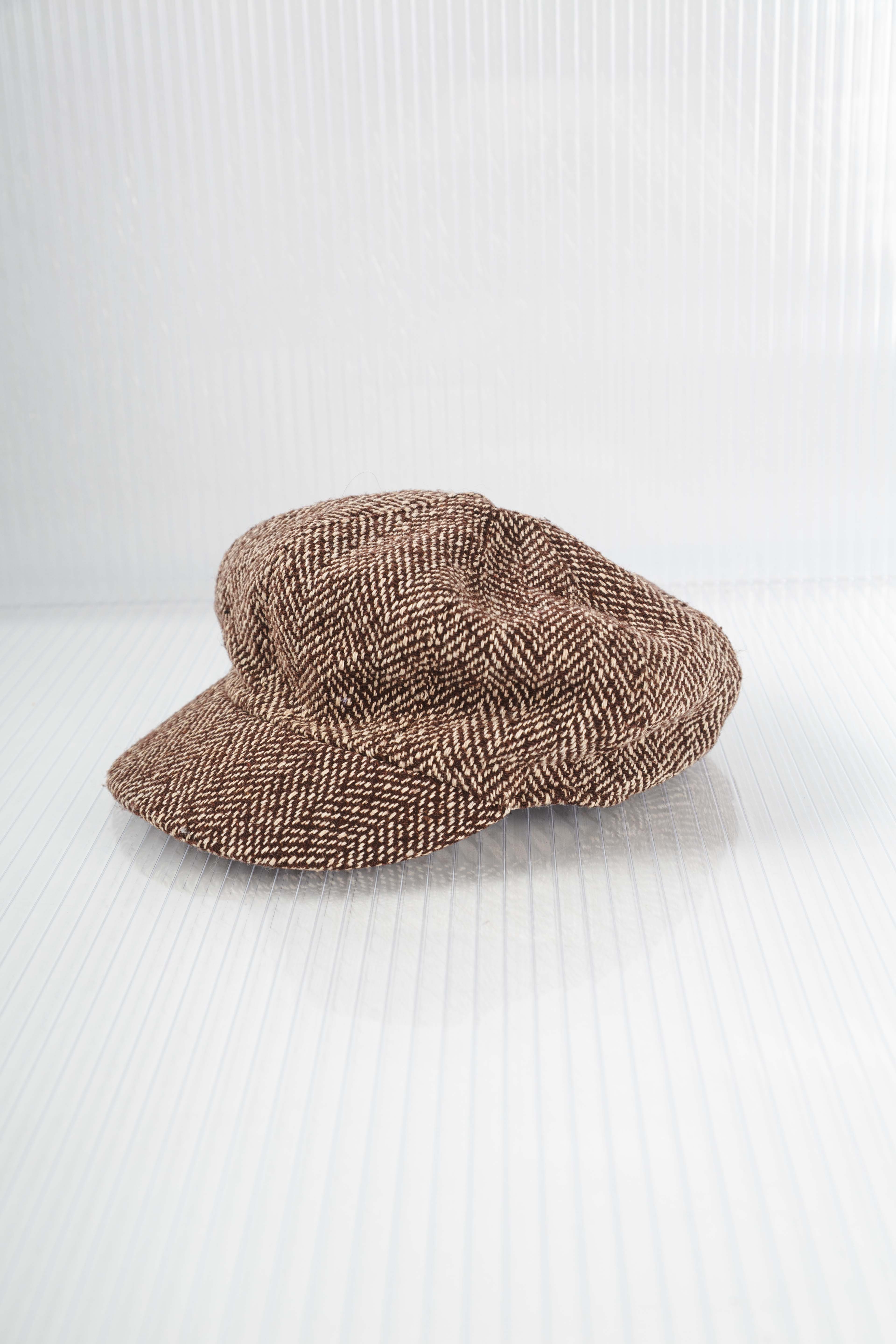 BROWN TWEED CAP