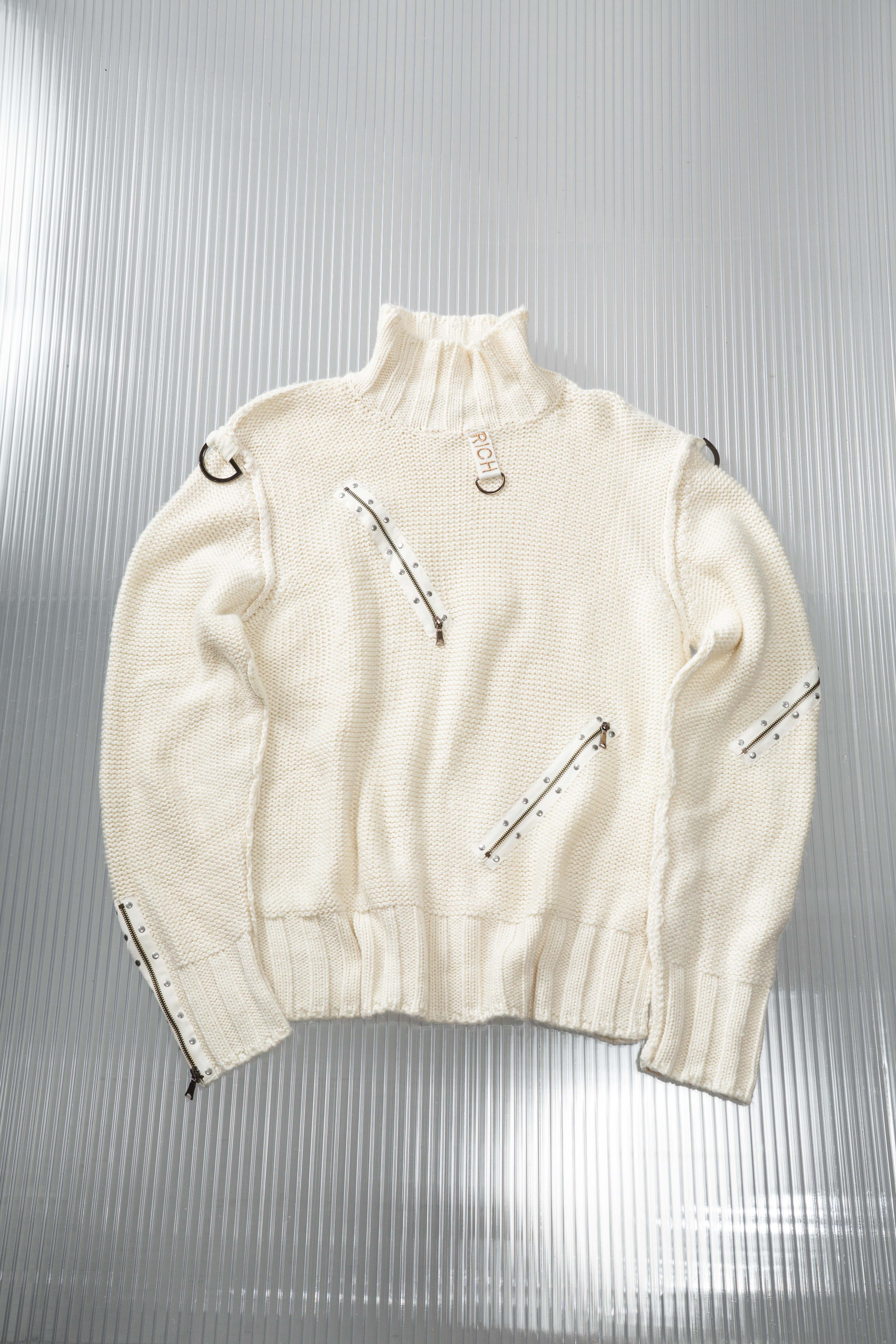 WHITE ZIPPED UTILITY SWEATER