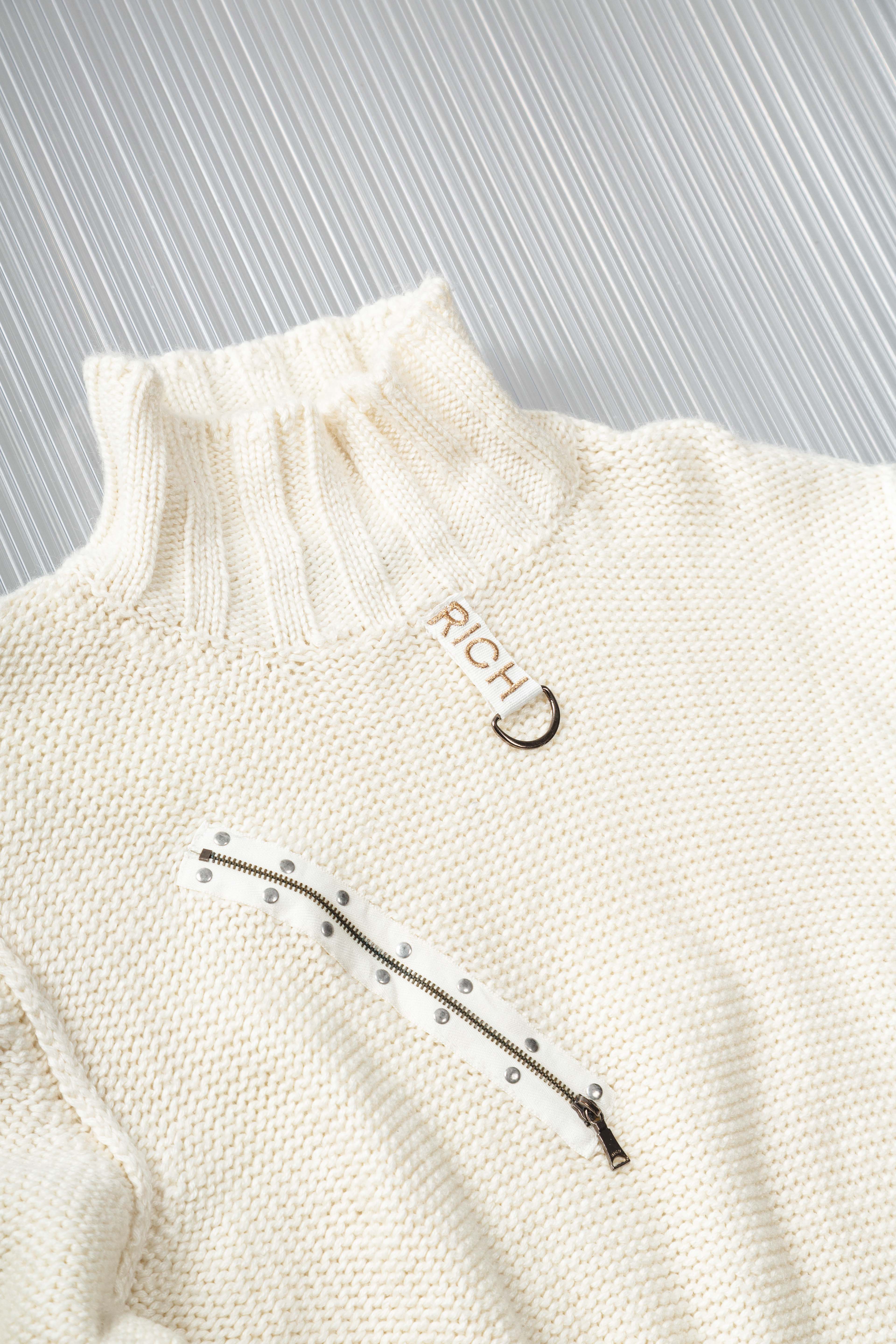 WHITE ZIPPED UTILITY SWEATER