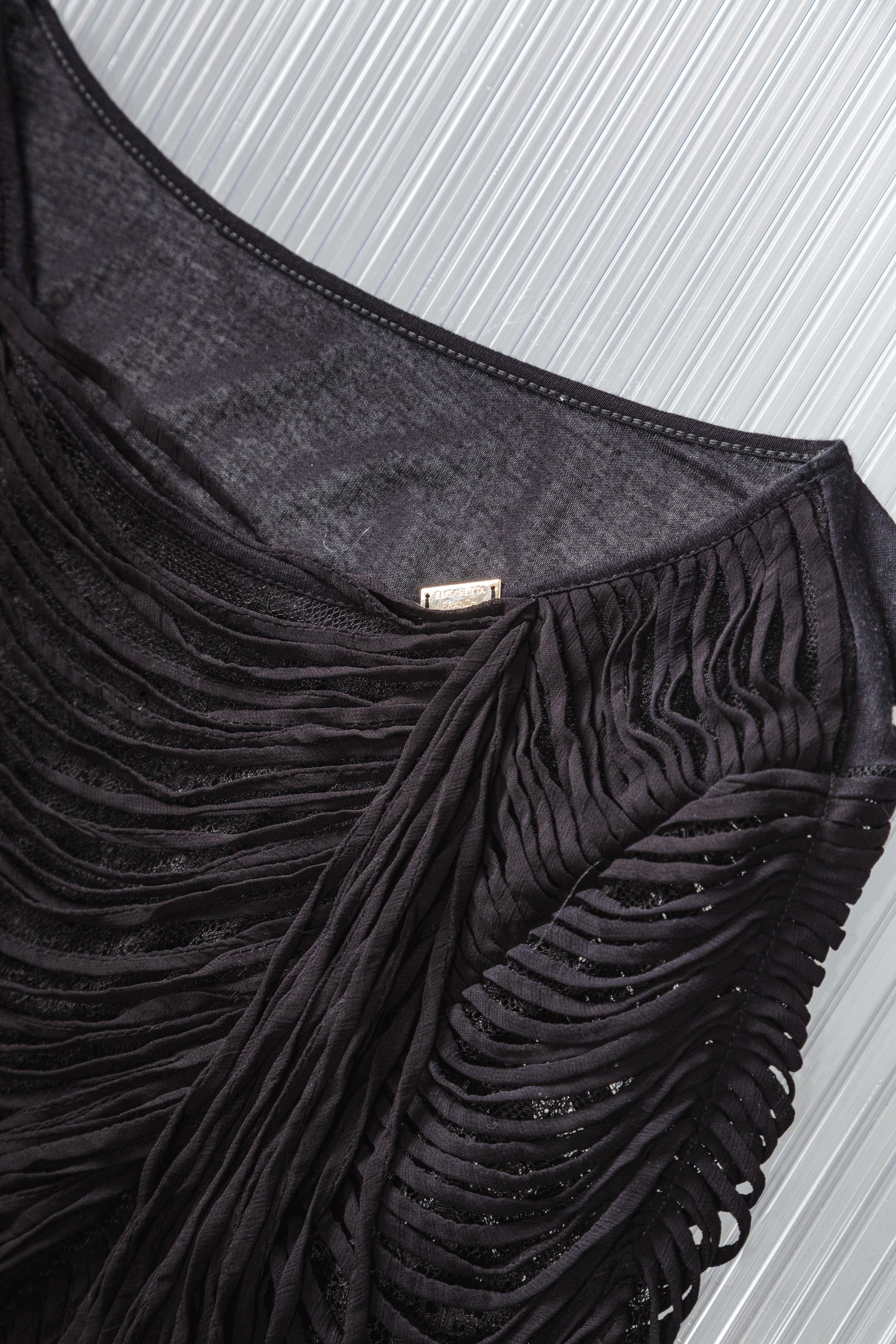 STRUCTUED LACE LAYERED TOP