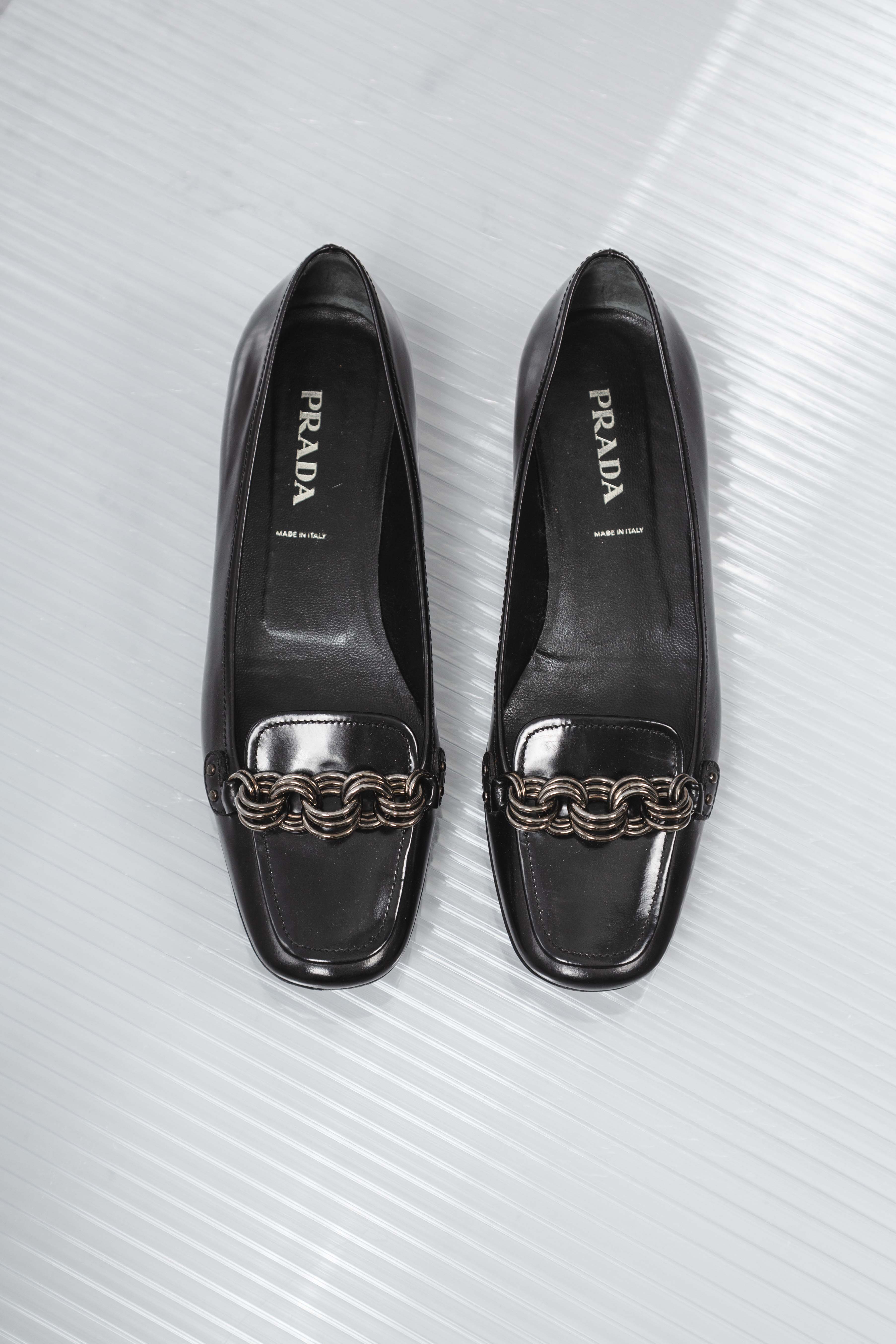 PATENT LEATHER BUCKLED LOAFERS