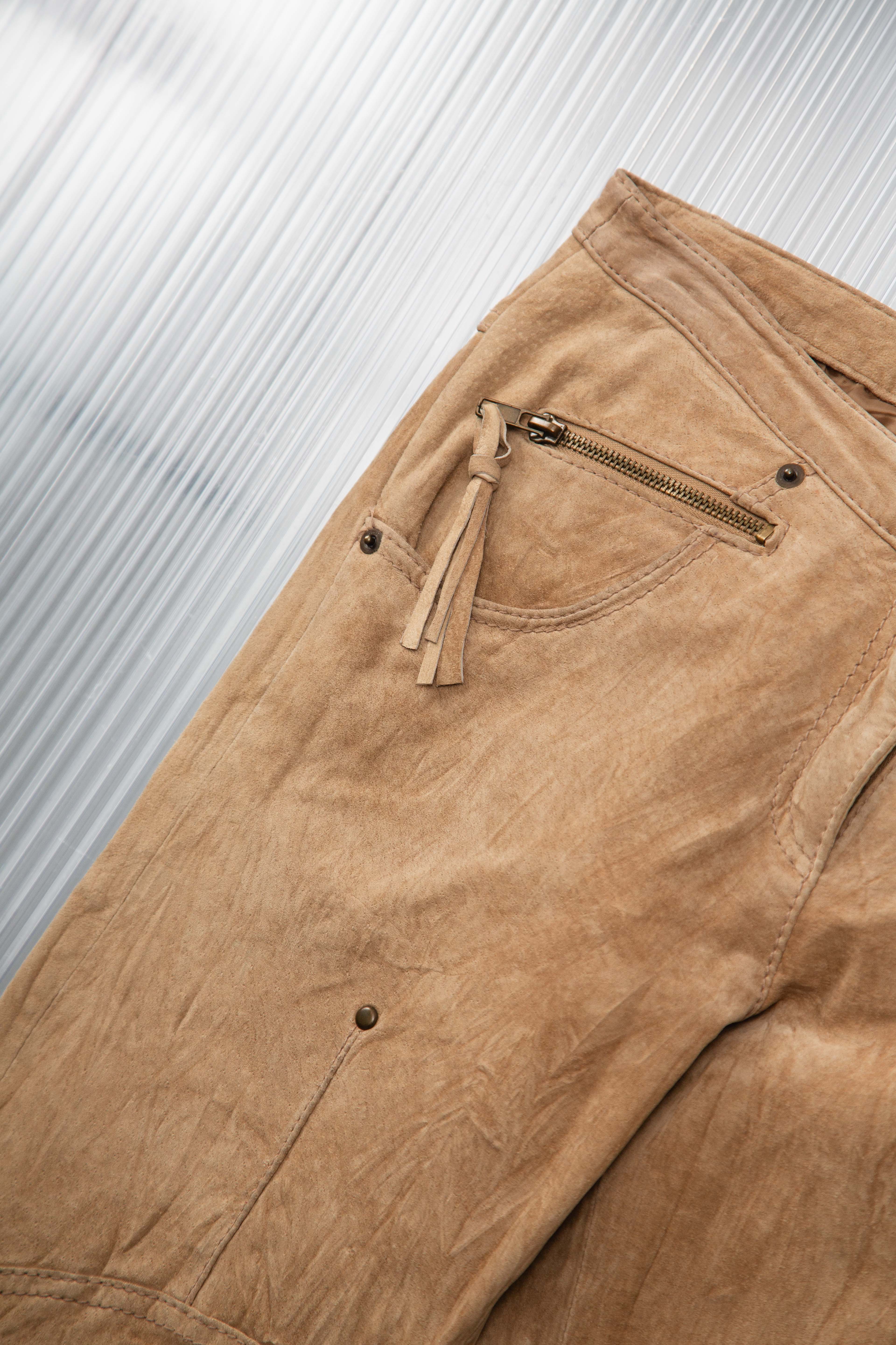 SUEDE ECRU DETAILED CAPRI