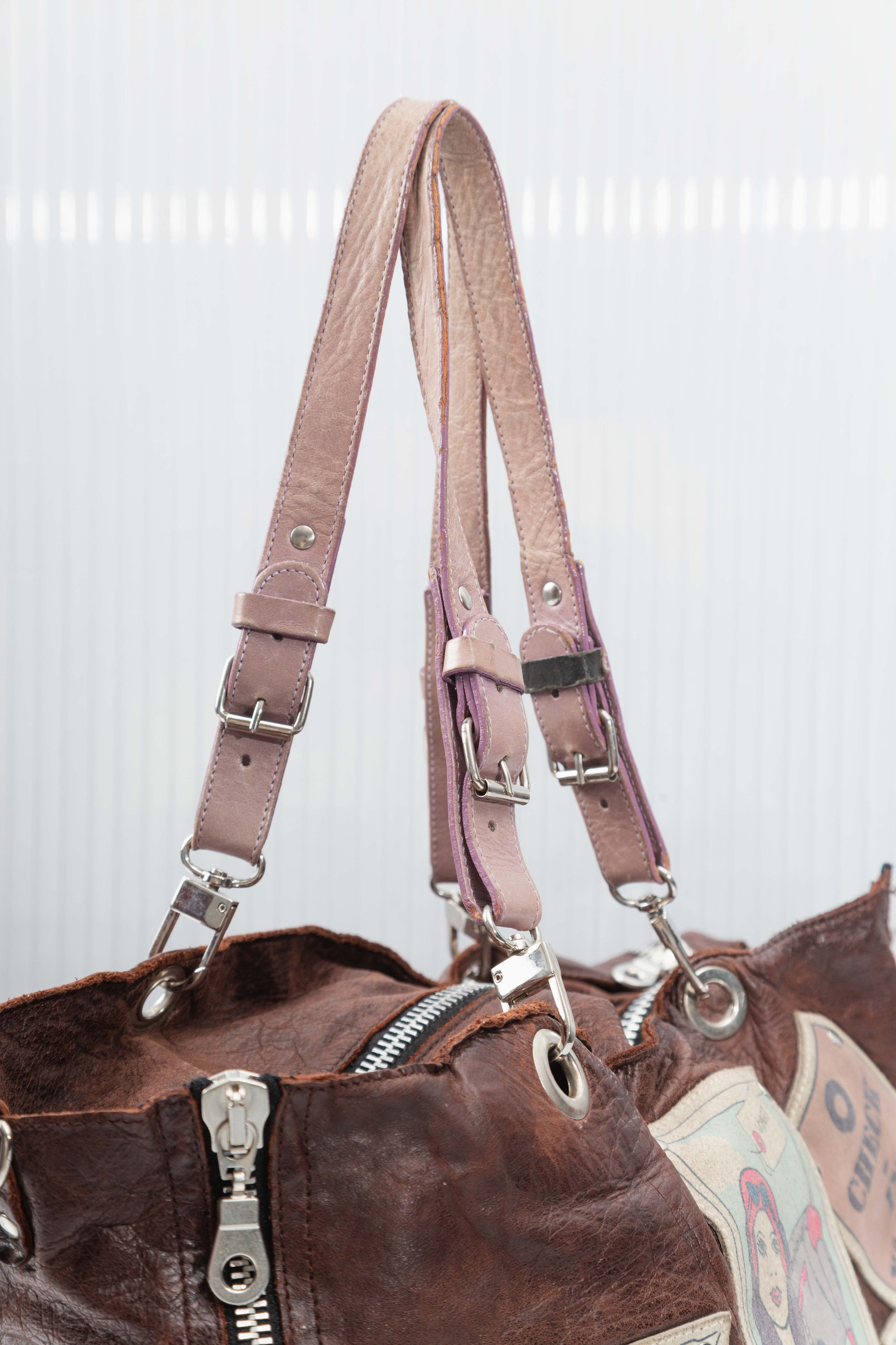 POSTCARDS ZIPPED LEATHER BAG