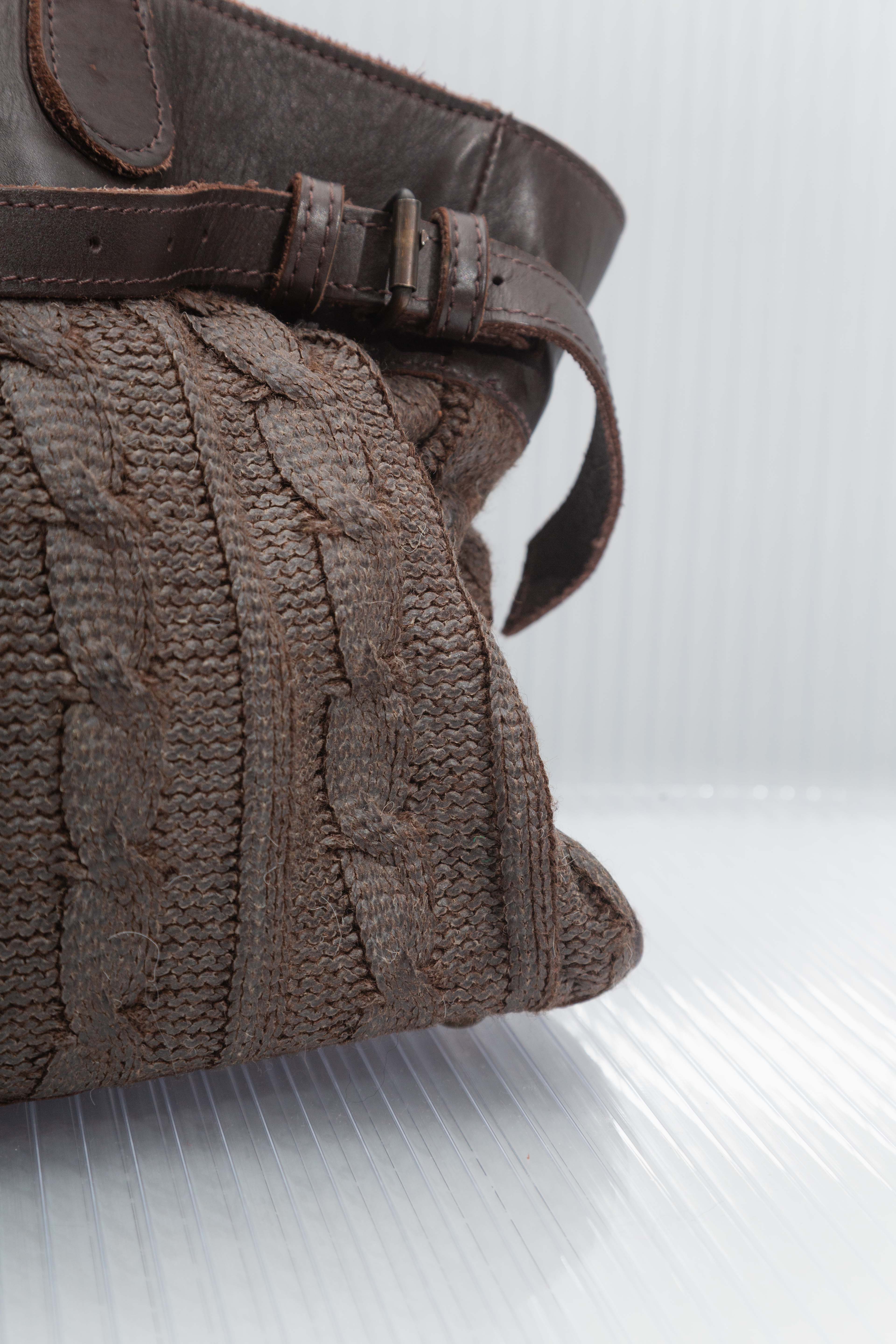 WOOL LEATHER BELTED BAG