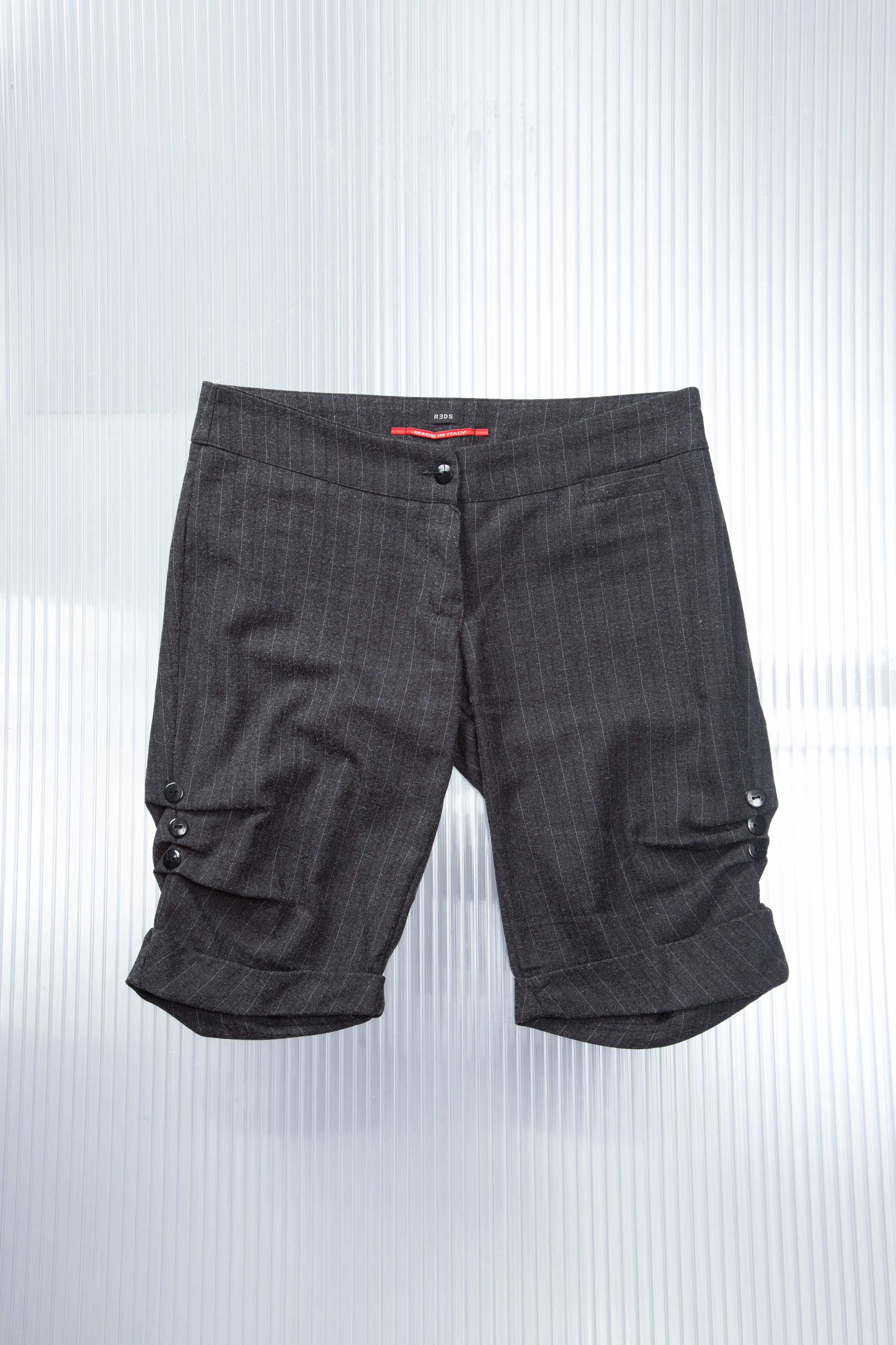 STRIPED RUCHED CAPRI PANTS